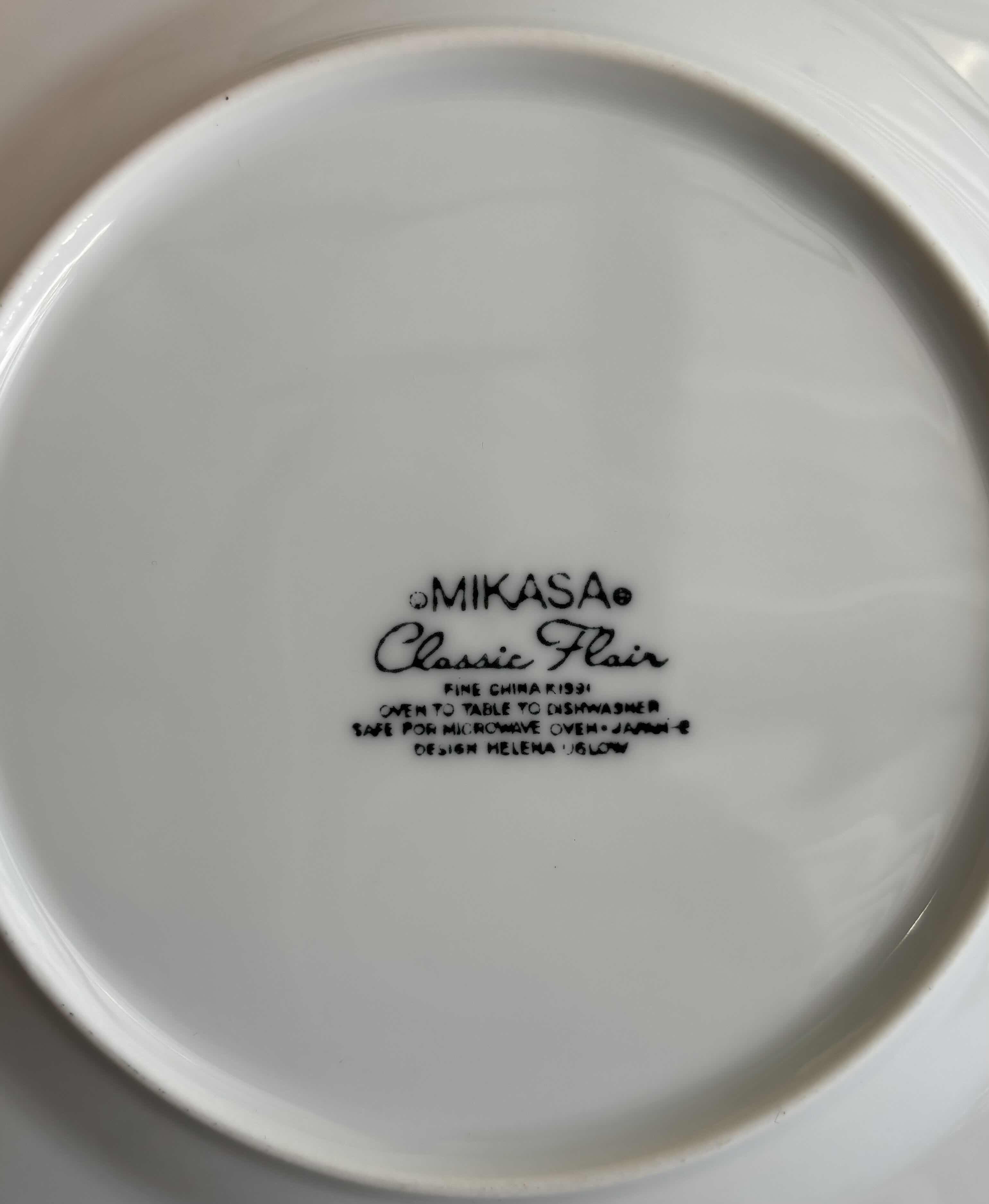 Photo 1 of MIKASA CLASSIC FLAIR FINE CHINA PLATES (6)