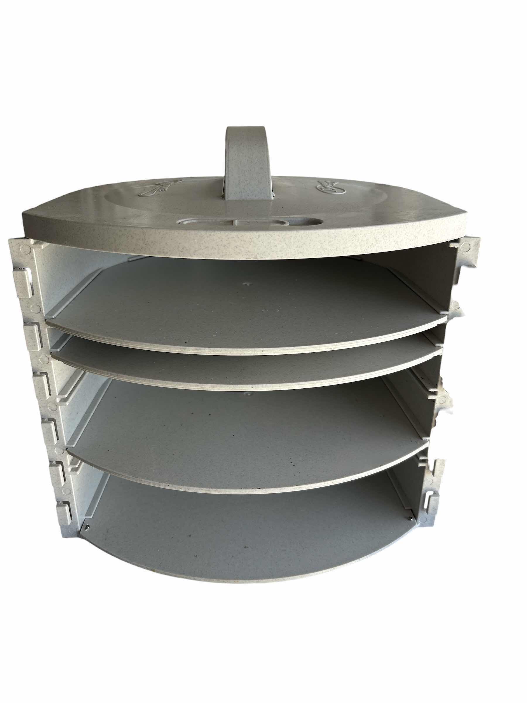 Photo 1 of ESSAWARE PIE SAFE W ADJUSTABLE SHELVING H10.25”