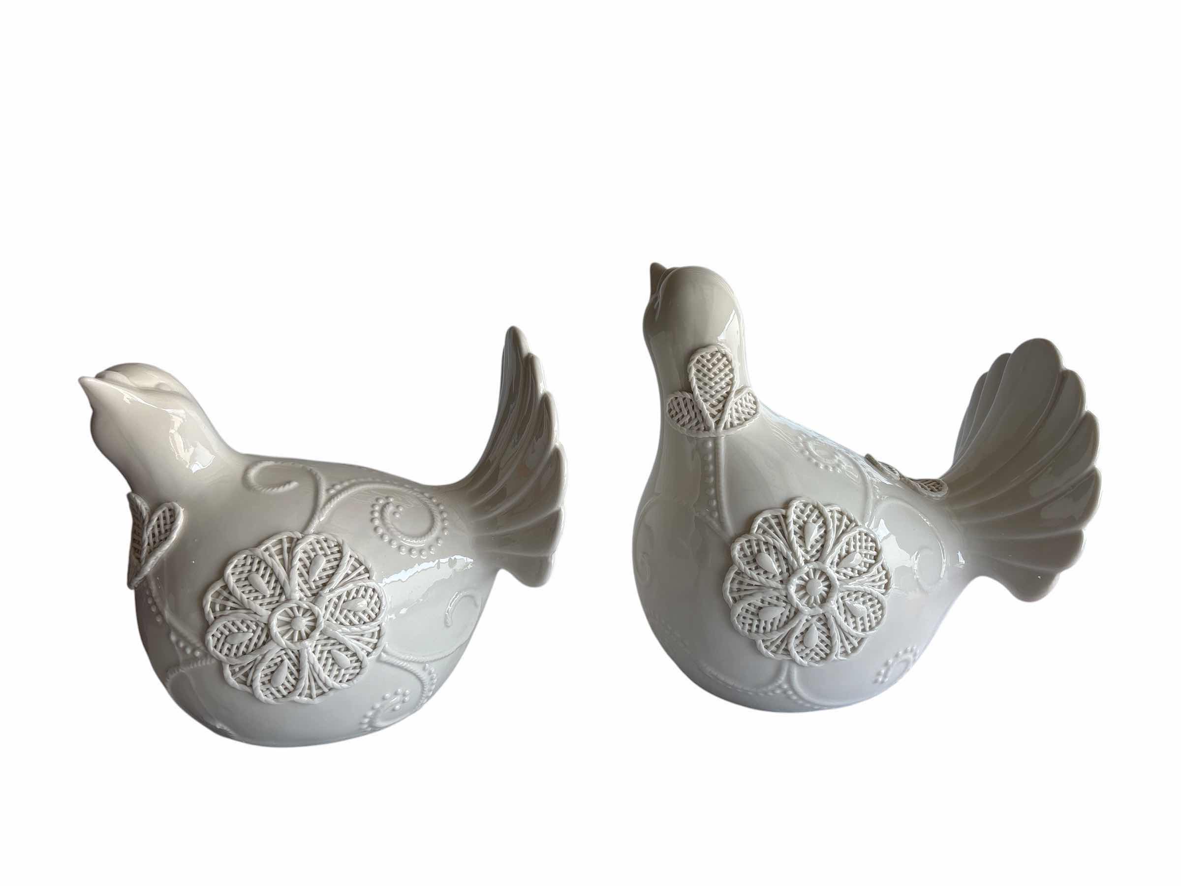 Photo 1 of (2)PCS VINTAGE CERAMIC BIRD FIGURINES W FLORAL DESIGN H8”