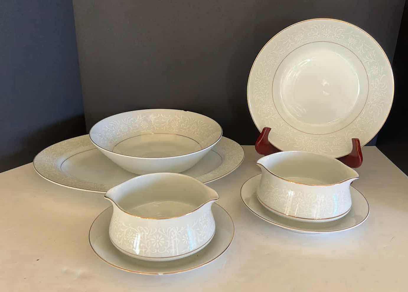 Photo 1 of 5-COVENTRY FINE CHINA JAPAN "CHANTILLY" SERVEWARE