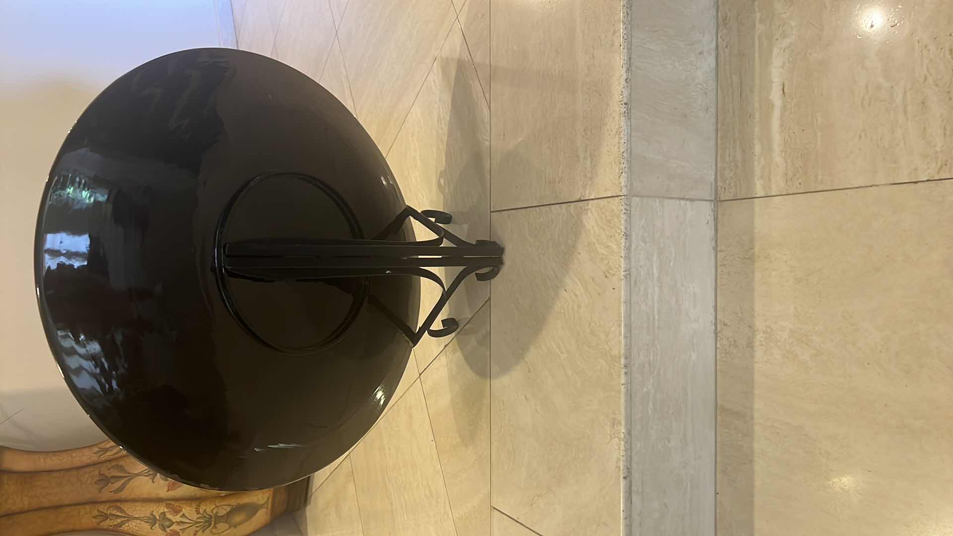 Photo 1 of 24" ROUND GOLD DECORATIVE PLATE ON STAND