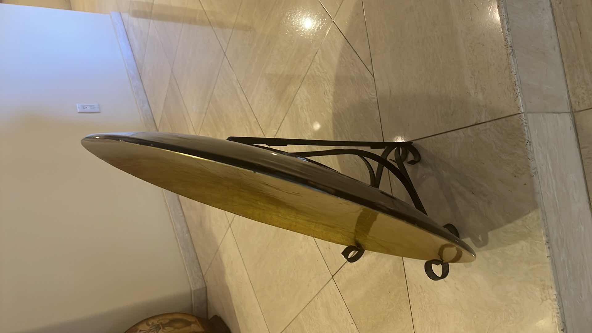 Photo 1 of 24" ROUND GOLD DECORATIVE PLATE ON STAND