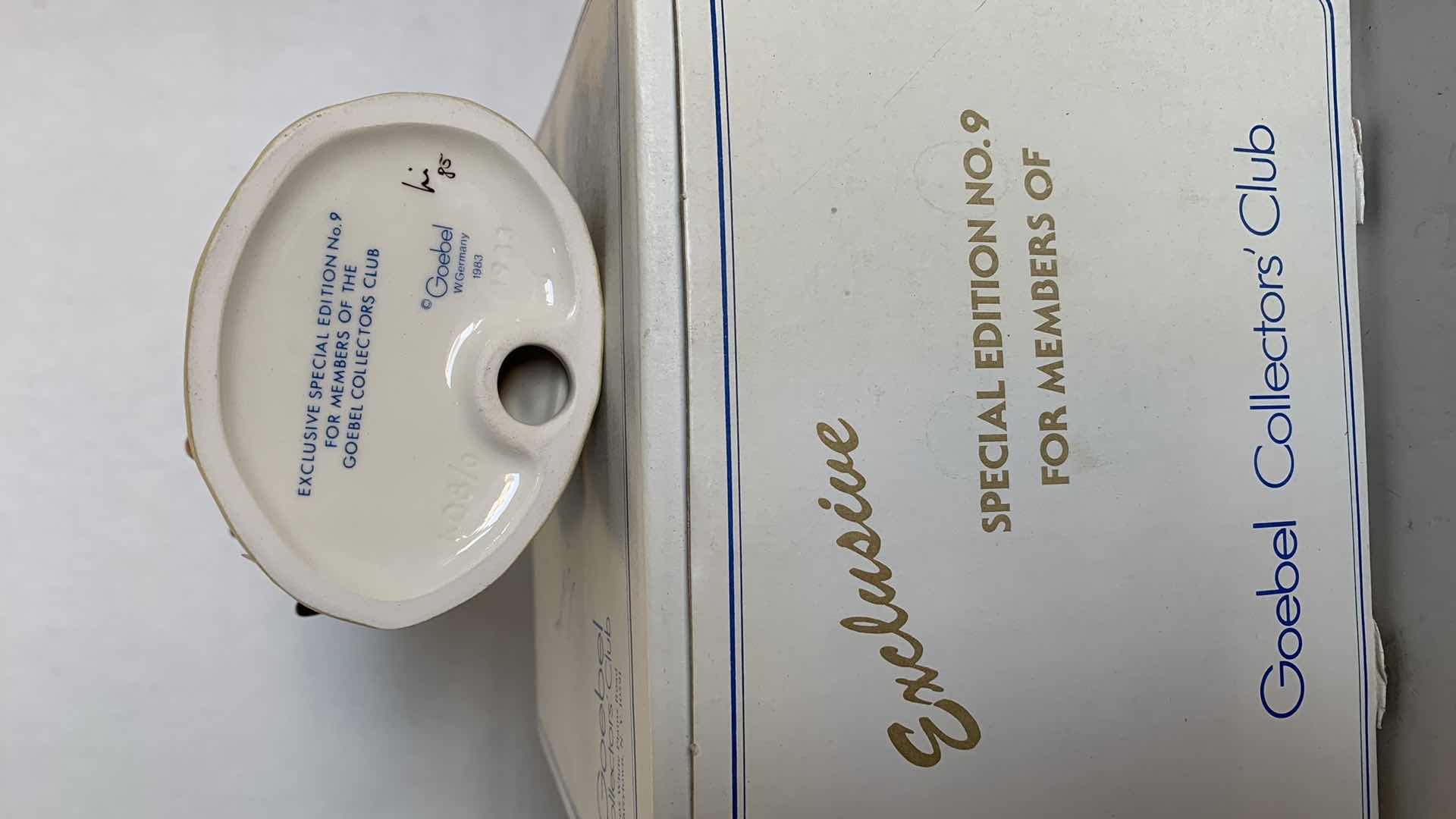 Photo 1 of "VINTAGE  GOEBEL HUMMEL FIGURINE. COLLECTORS CLUB SPECIAL EDITION NUMBER 9. "SMILING THROUGH."