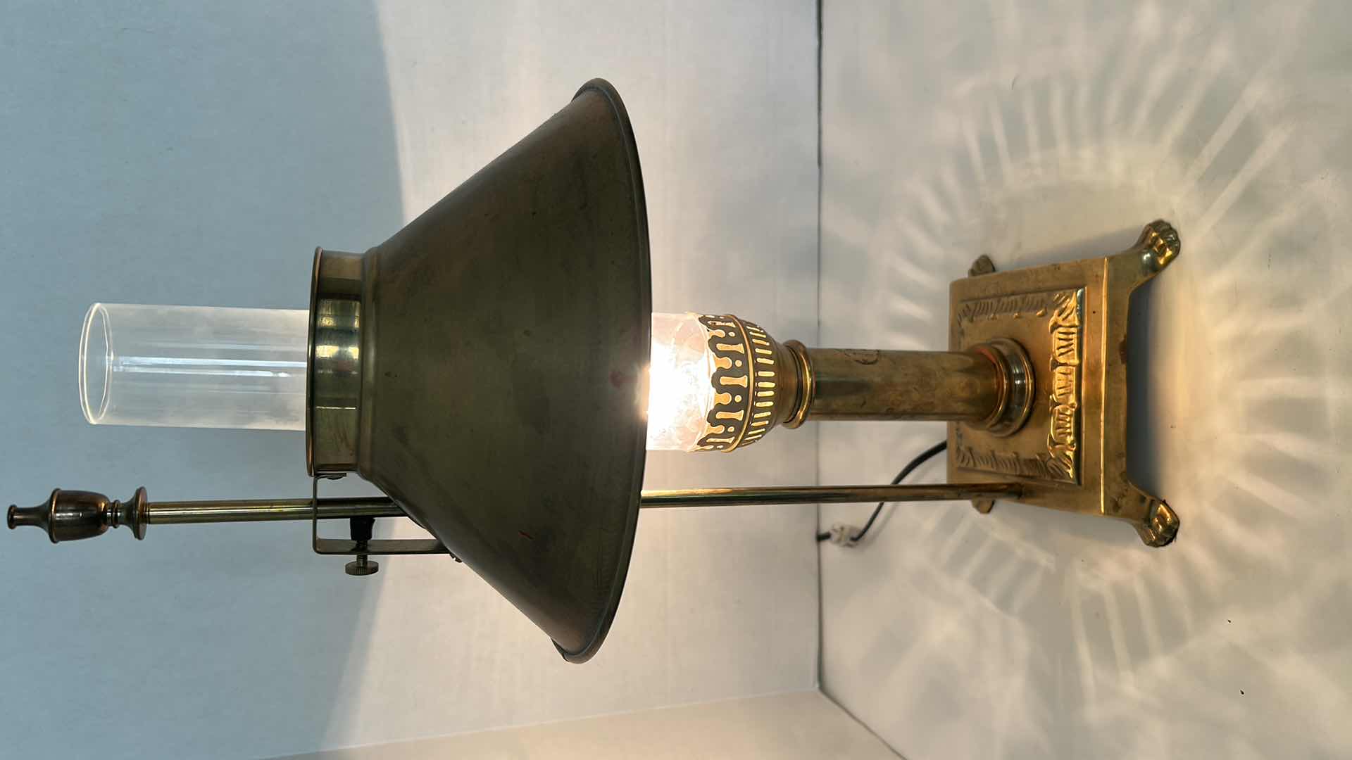 Photo 1 of VINTAGE BRASS PARIS ORIENT EXPRESS ISTANBUL TABLE LAMP H20"