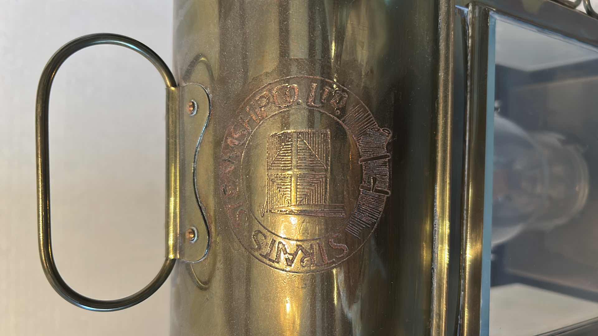 Photo 3 of ANTIQUE BRASS SHIP TRAIN OIL LAMP LANTERN H 12"