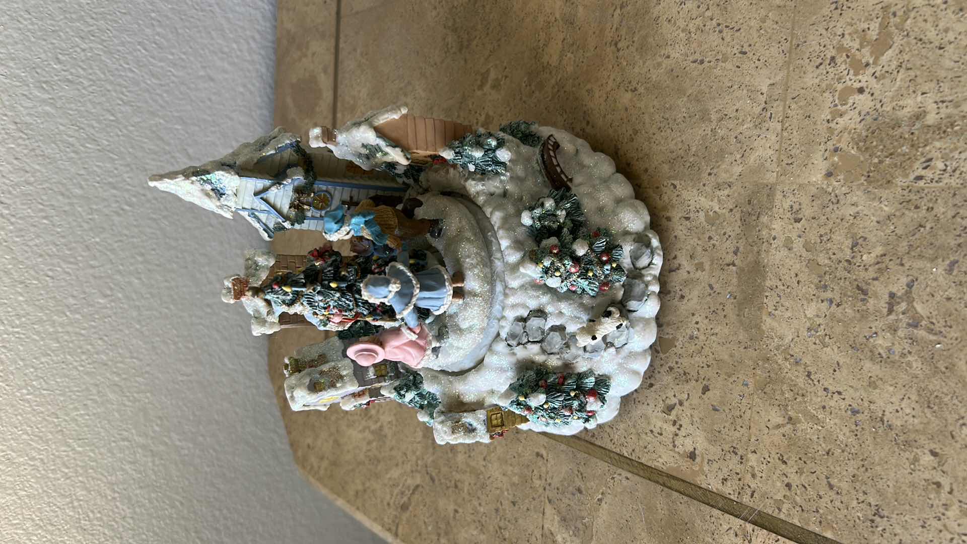 Photo 5 of 3-DECORATIVE CHRISTMAS MUSICAL BOXES