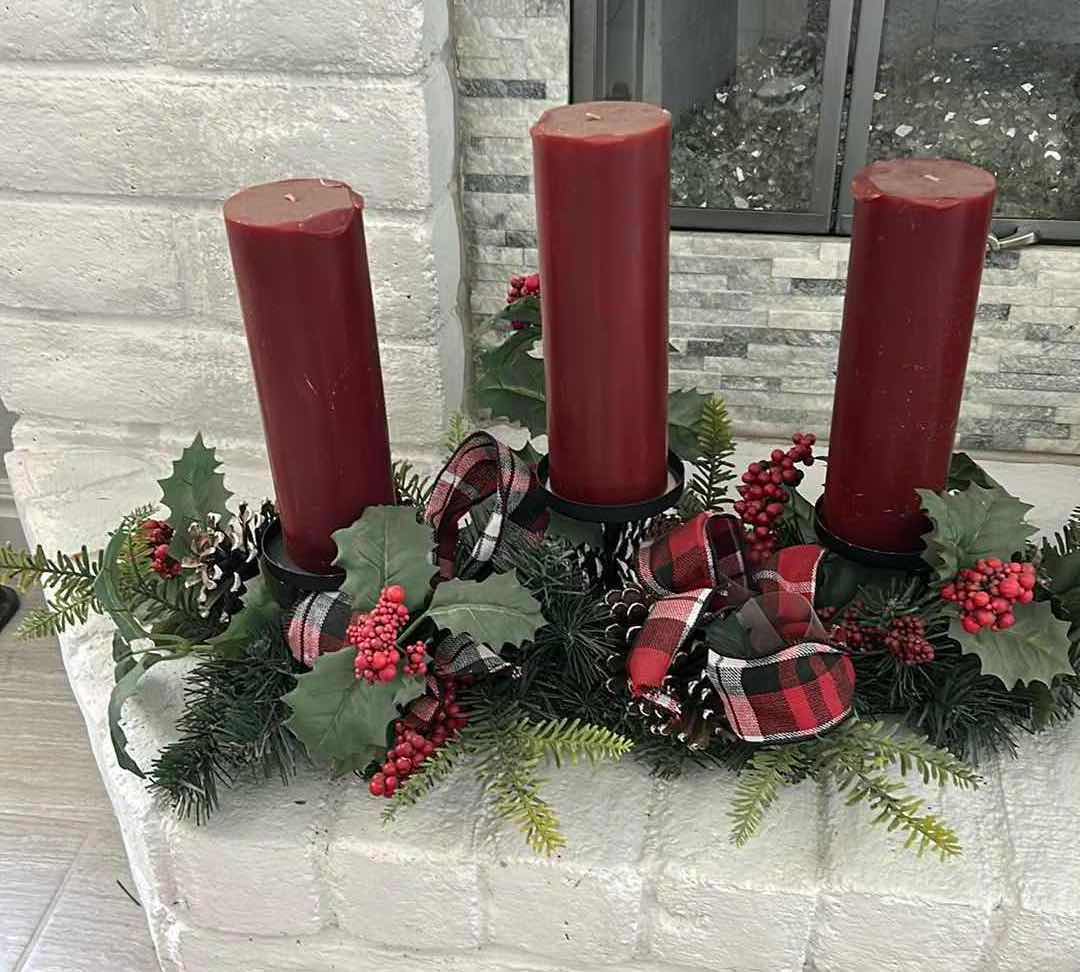 Photo 4 of 3- ASSORTED CHRISTMAS DECORATIONS