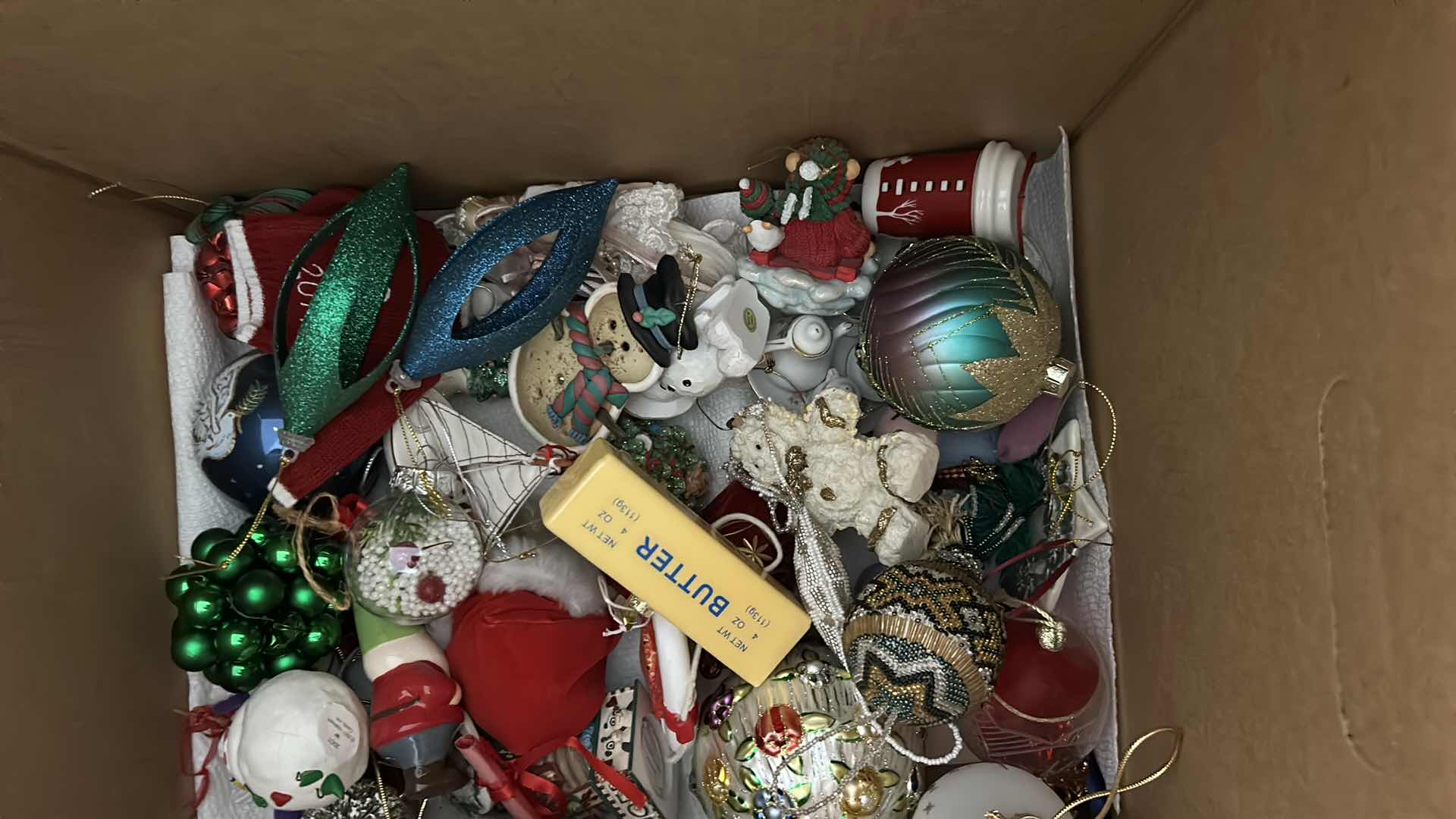 Photo 1 of CONTENTS OF BOX ASSORTED CHRISTMAS ORNAMENTS