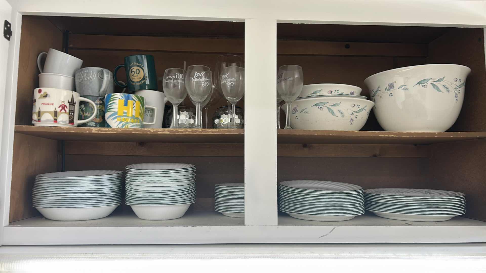 Photo 1 of CONTENTS OF CABINET CORELL DISHED MUGS GLASSWARE