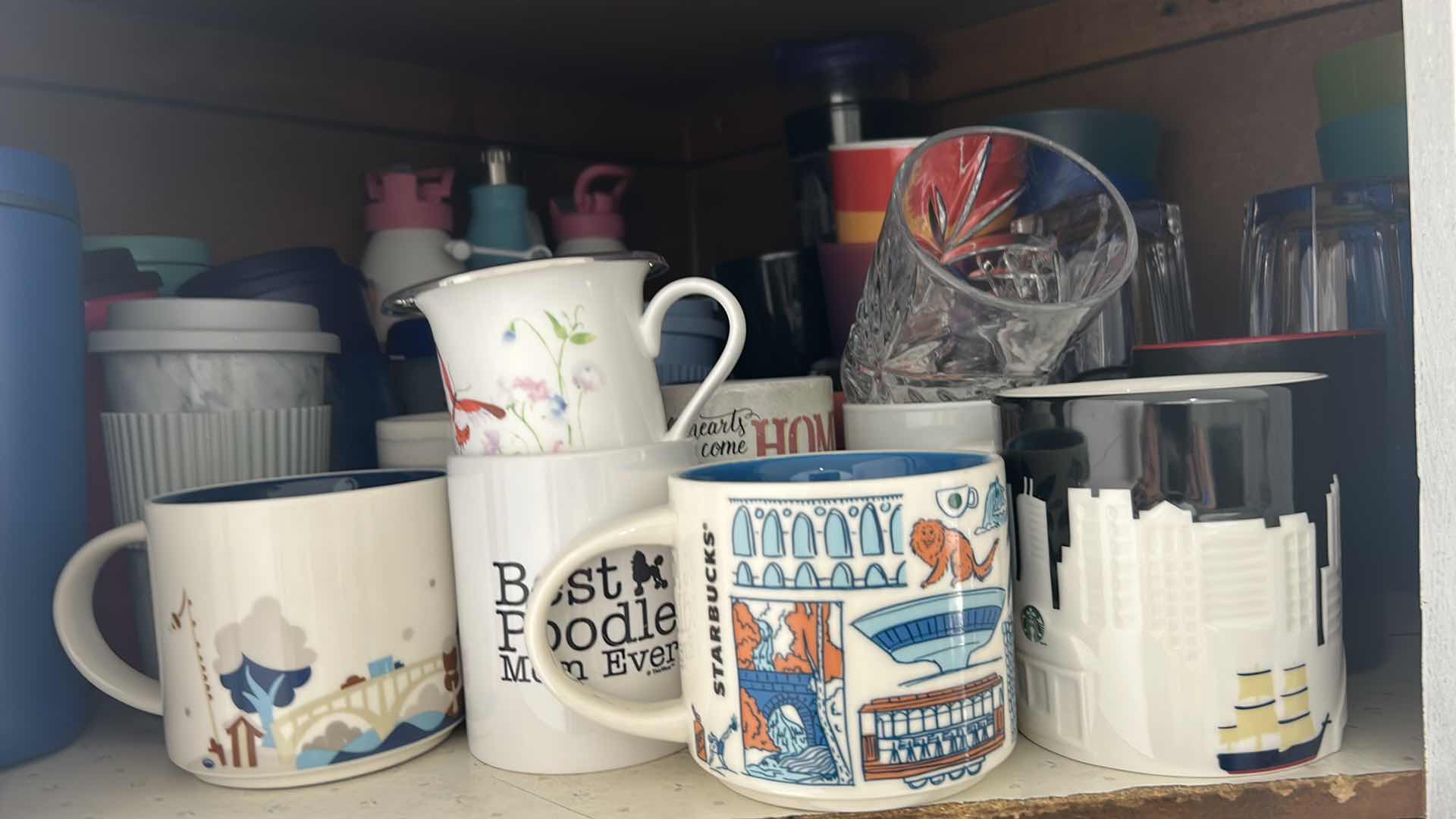 Photo 3 of CONTENTS OF CABINET ASSORTED GLASSWARE COFFEE MUGS