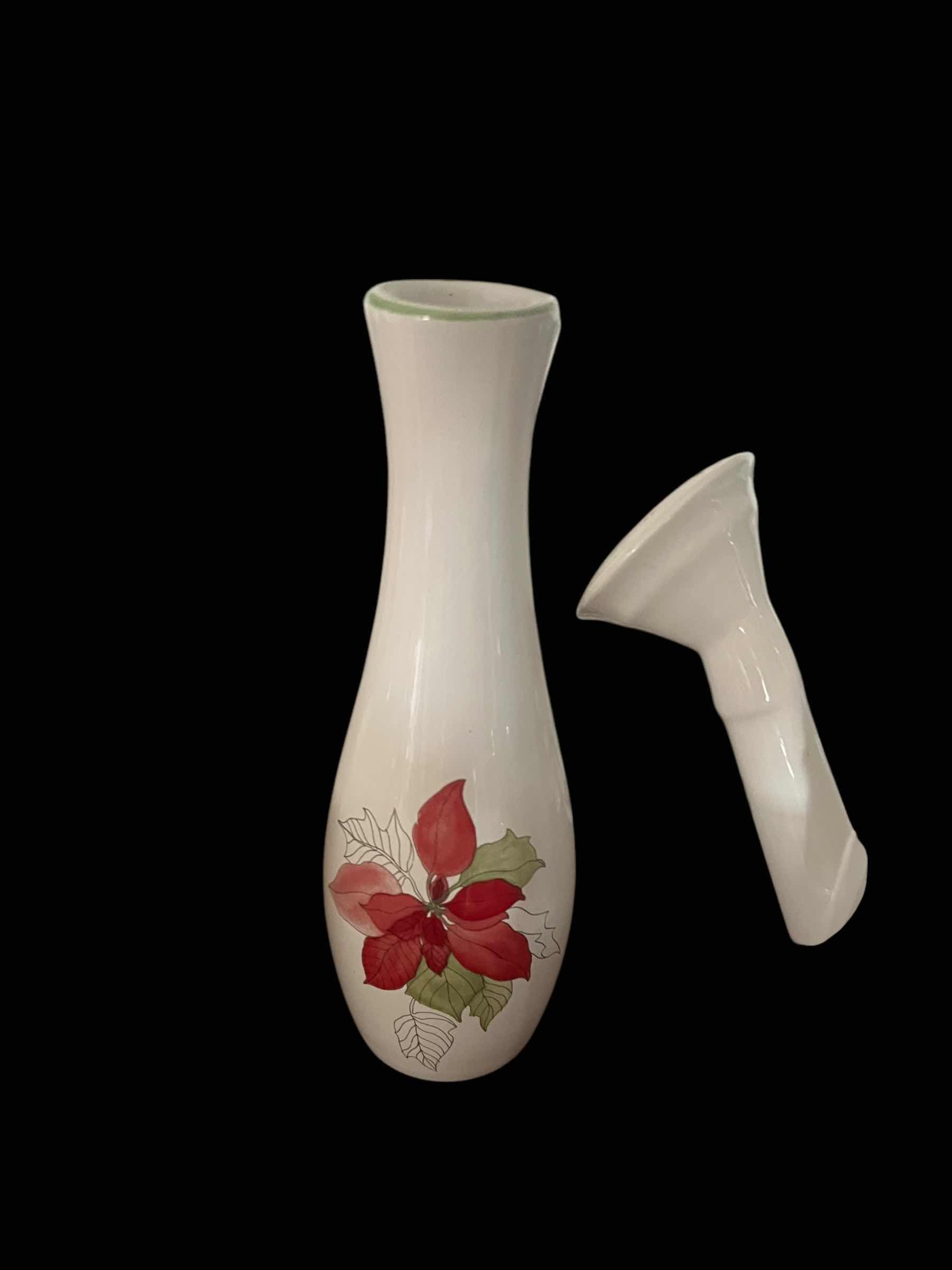 Photo 2 of BLOCK SPAL-PORTUGAL-VINTAGE POINSETTIA MARY GOERTZEN-WATER SPOUT AND MATCHING BASKET DISH.