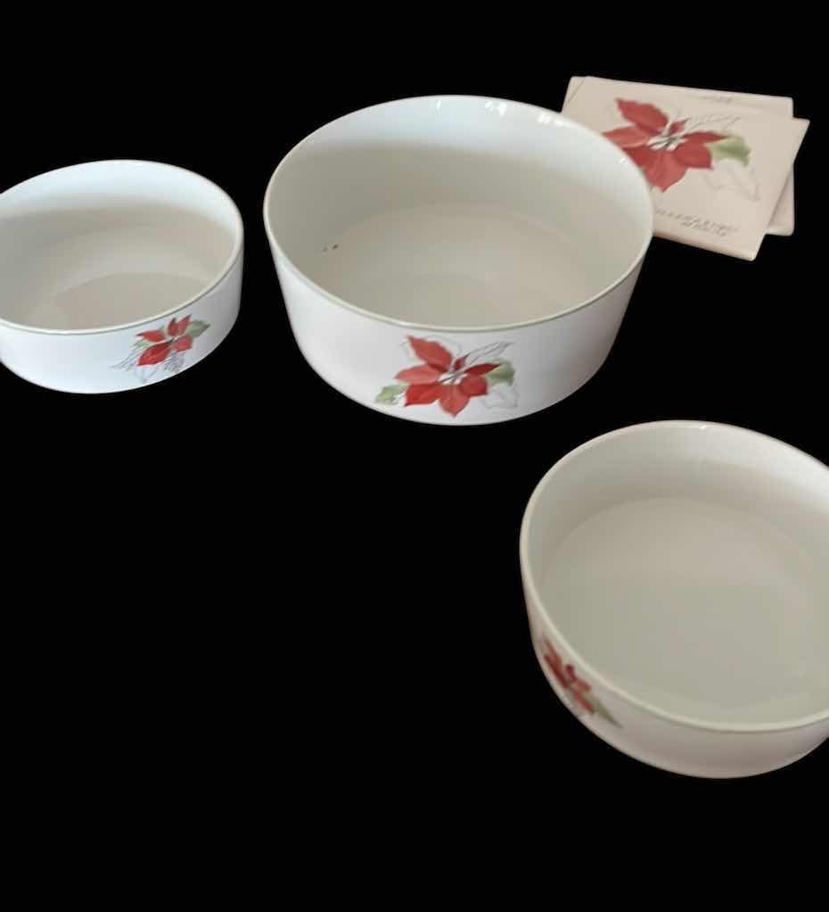 Photo 1 of 3-VINTAGE DISHWARE-BLOCK SPAL-PORTUGAL POINSETTIA SET OF BOWLS. 3 IN TOTAL.