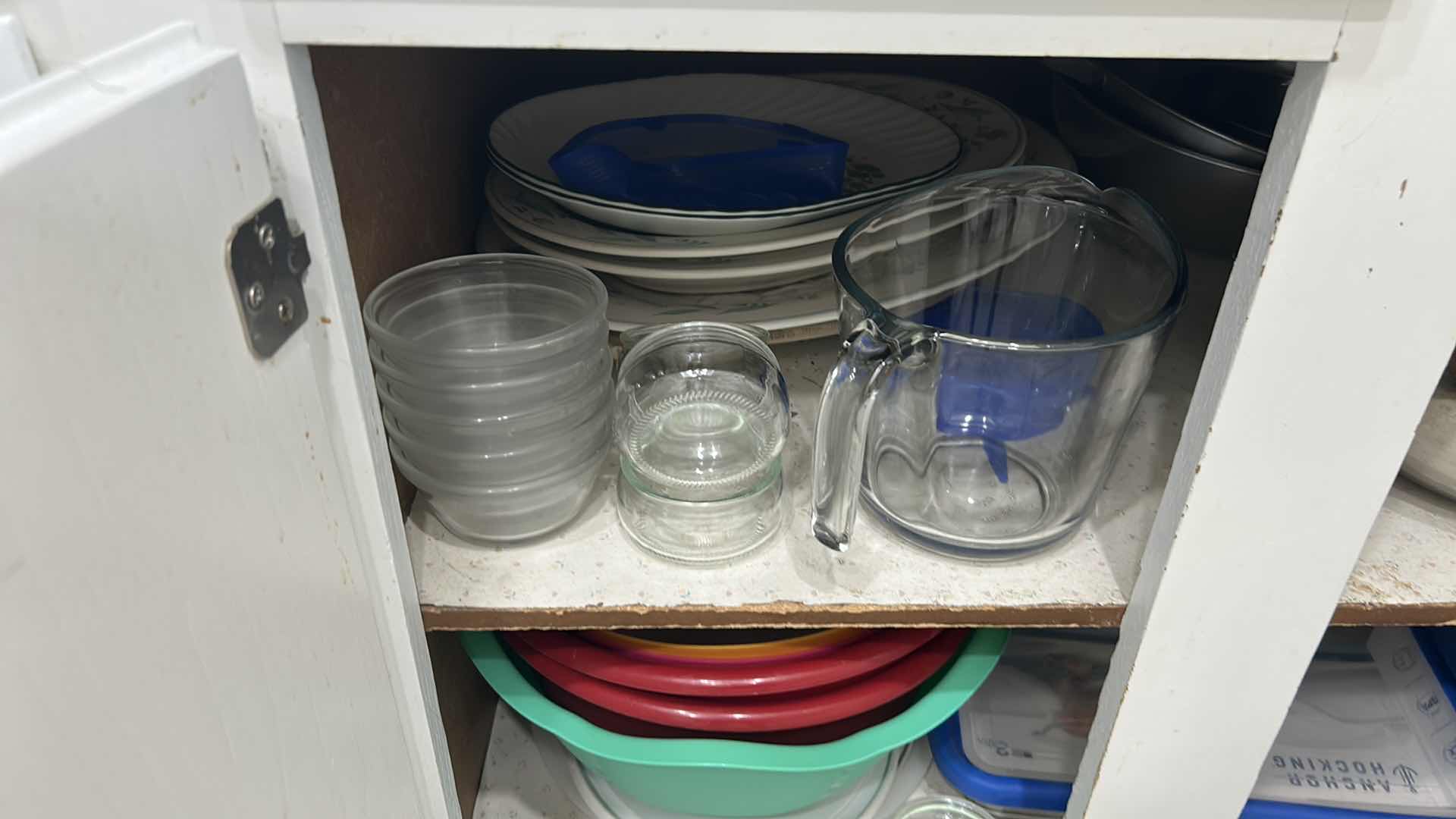 Photo 2 of CONTENTS OF CABINET BAKEWARE