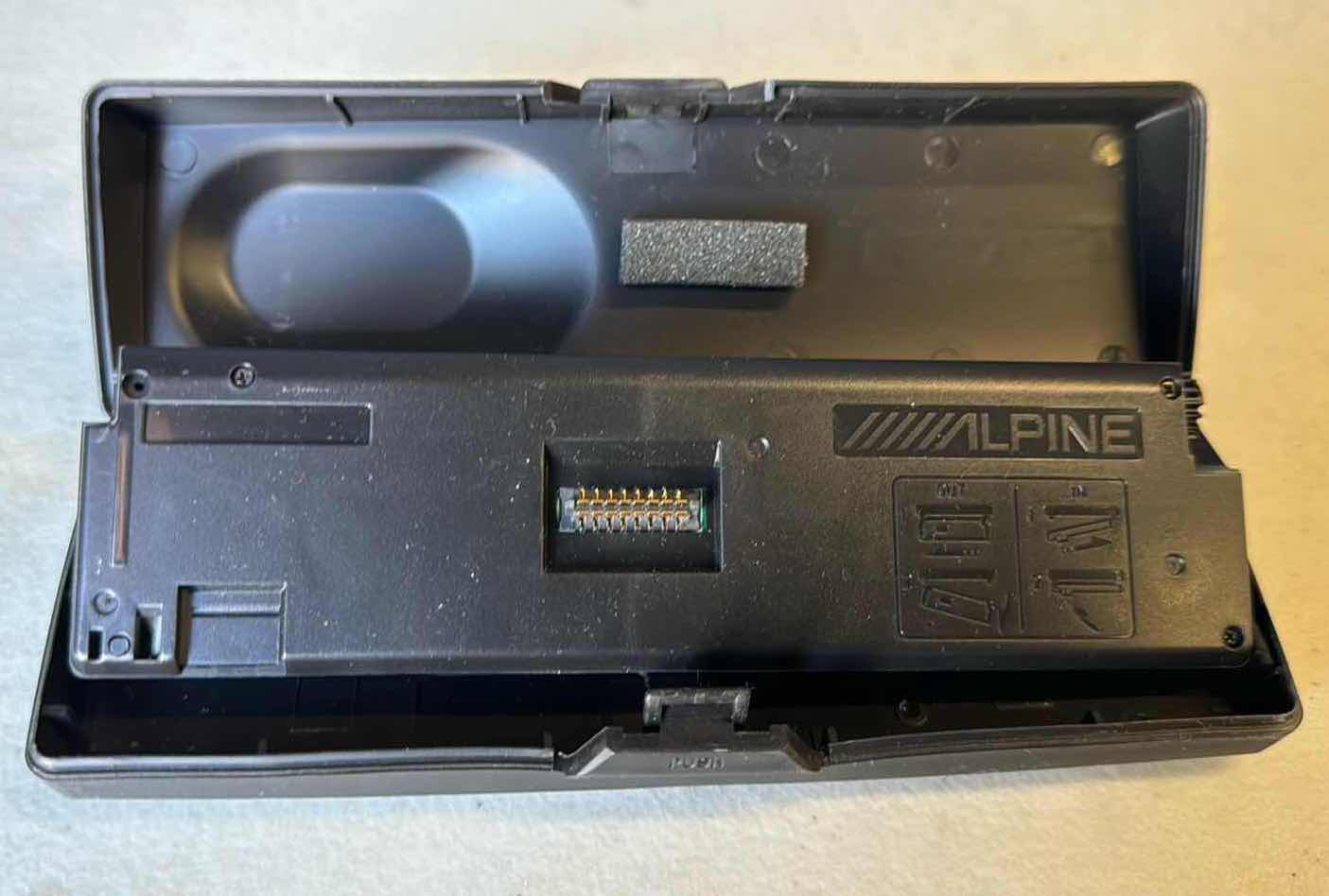 Photo 1 of VINTAGE ALPINE FACE PLATE CDE-HD149BT & CARRY CASE