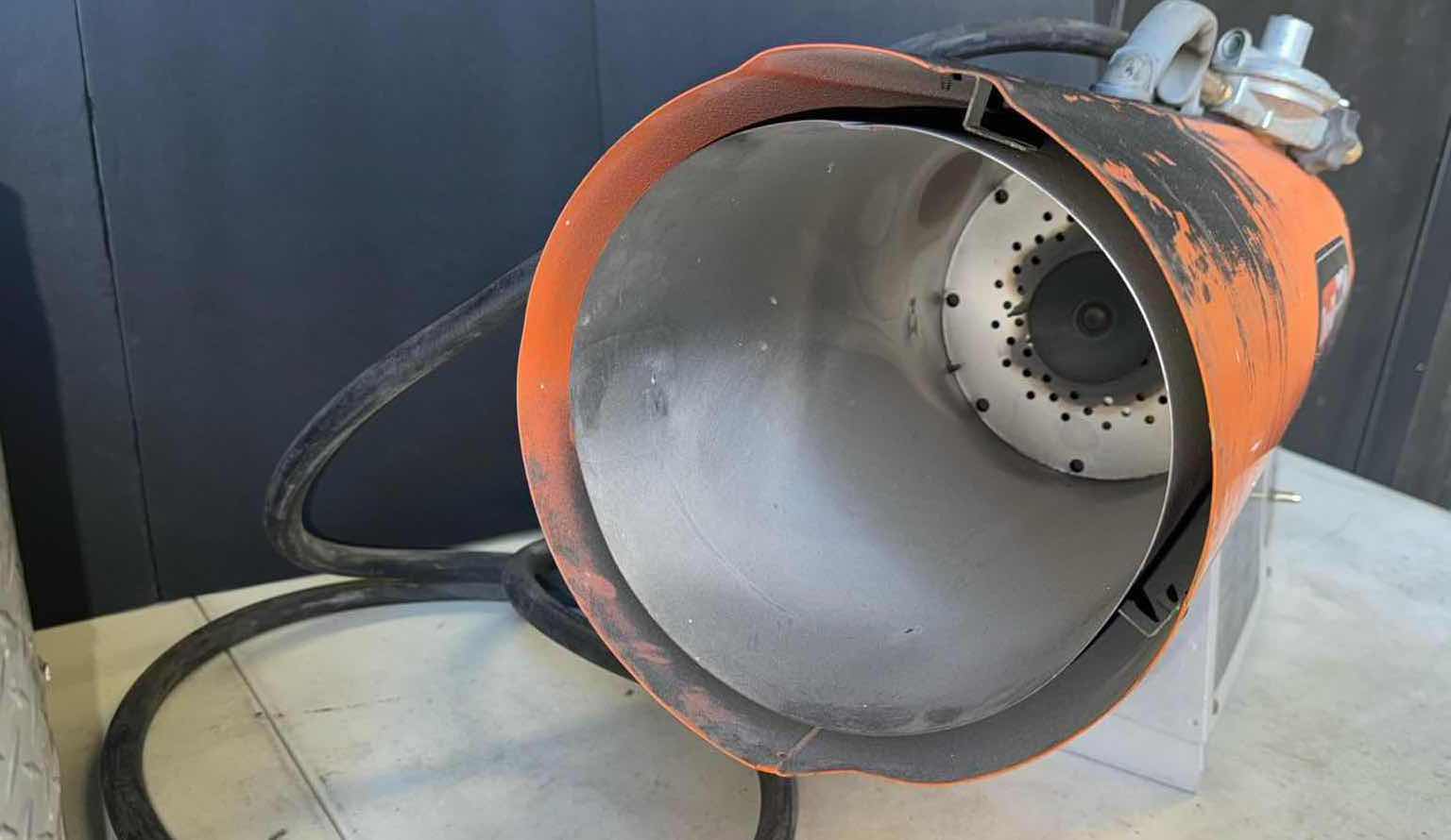 Photo 1 of DYNA-GLOBAL PRO PROPANE HEATER WITH EMPTY PROPANE TANK (SEE NOTES)
