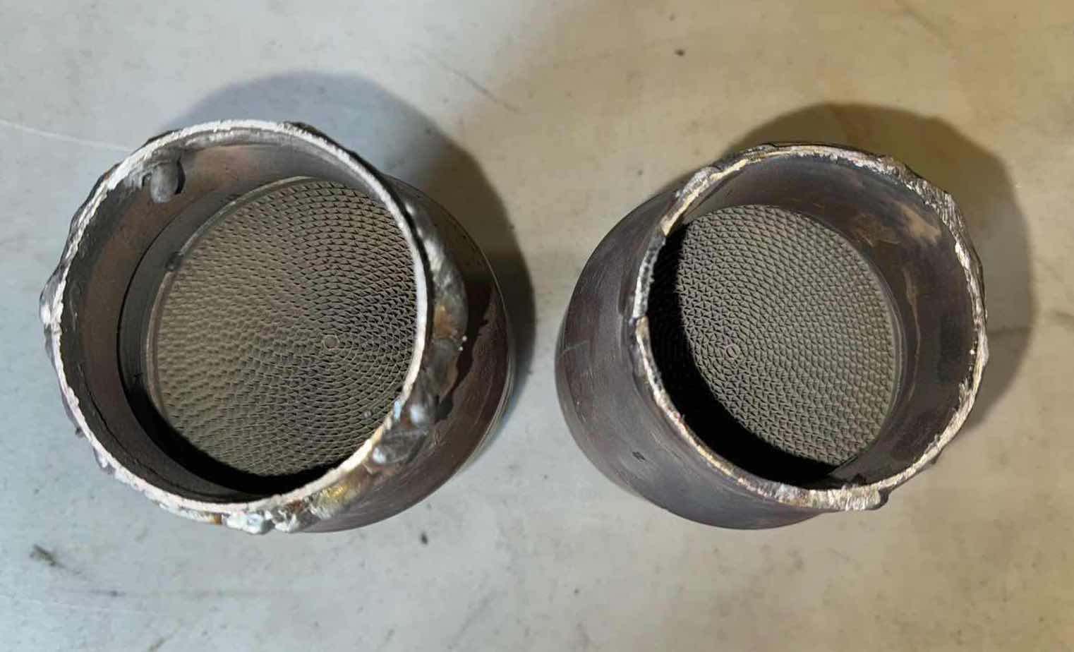 Photo 2 of FLOWMASTER CATALYTIC CONVERTER (2)