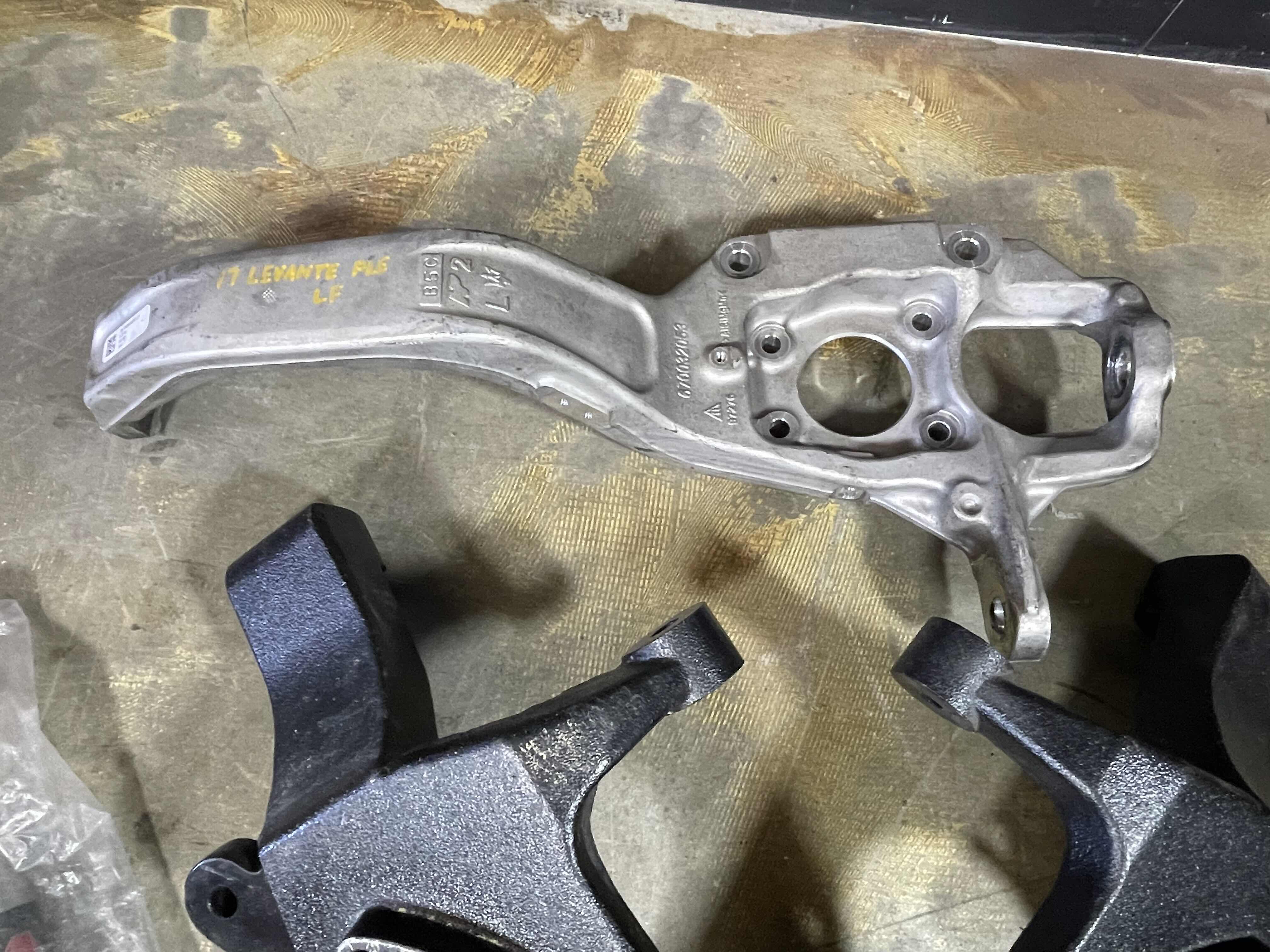 Photo 1 of GM TRUCK 09-06 SPINDLES 4” LIFT PARTS WITH ROUGH COUNTRY STRUTS