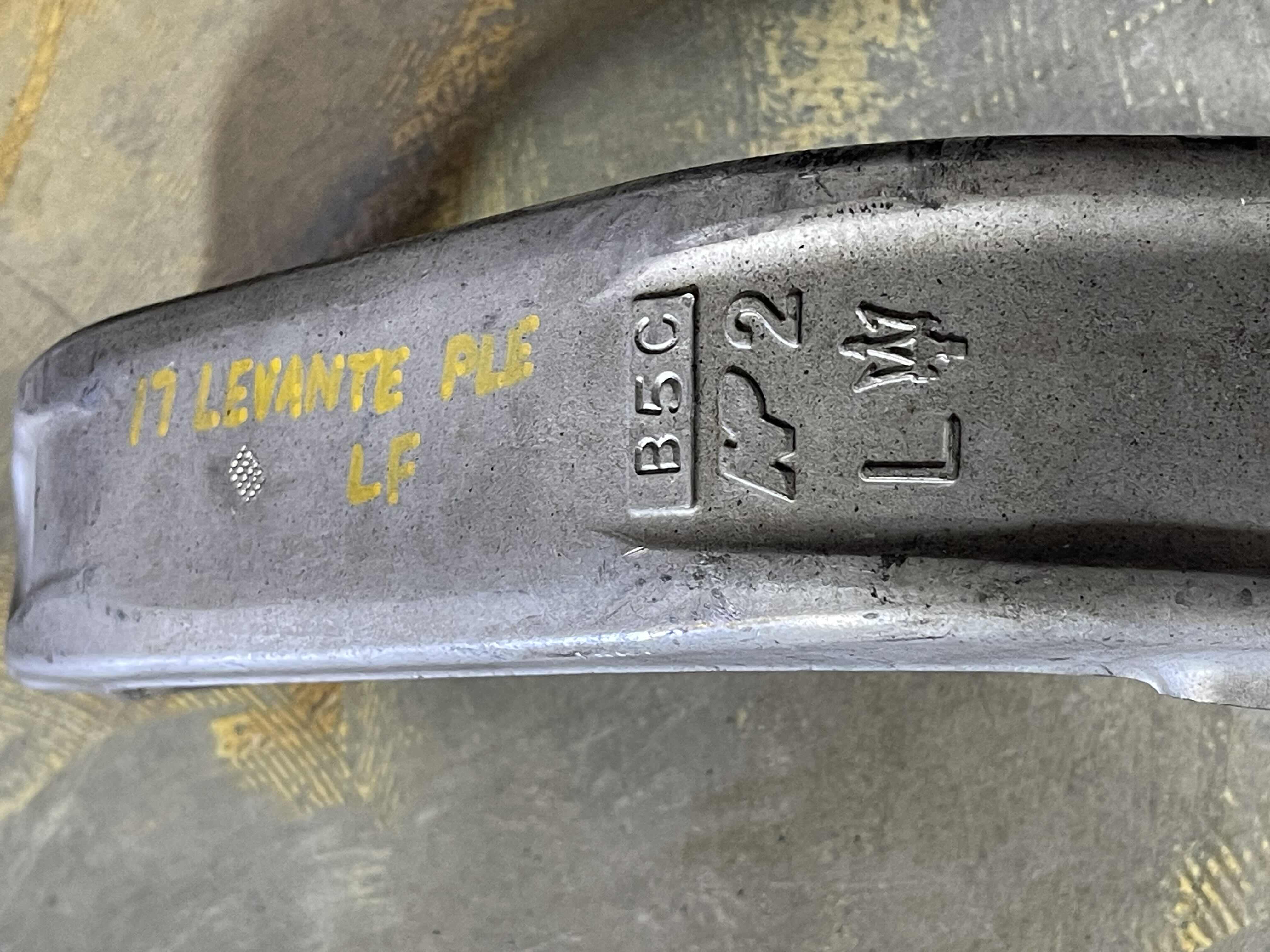 Photo 1 of GM TRUCK 09-06 SPINDLES 4” LIFT PARTS WITH ROUGH COUNTRY STRUTS