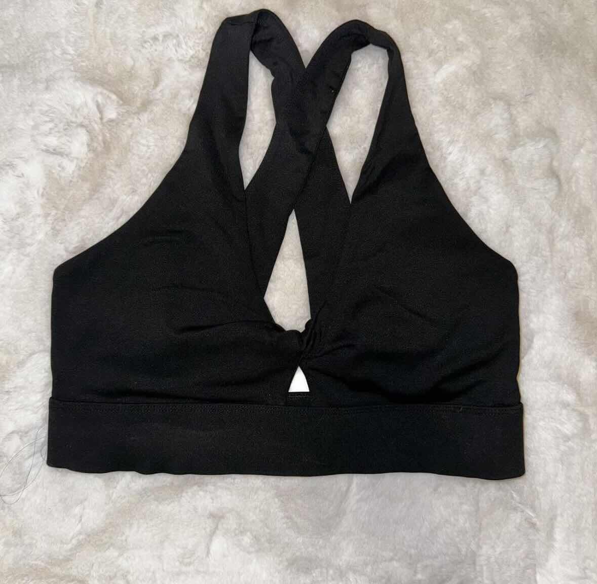 Photo 1 of WOMENS SPORTS APPAREL - CALVIN KLEIN, FABLETICS & SOMMER RAY SIZE MEDIUM