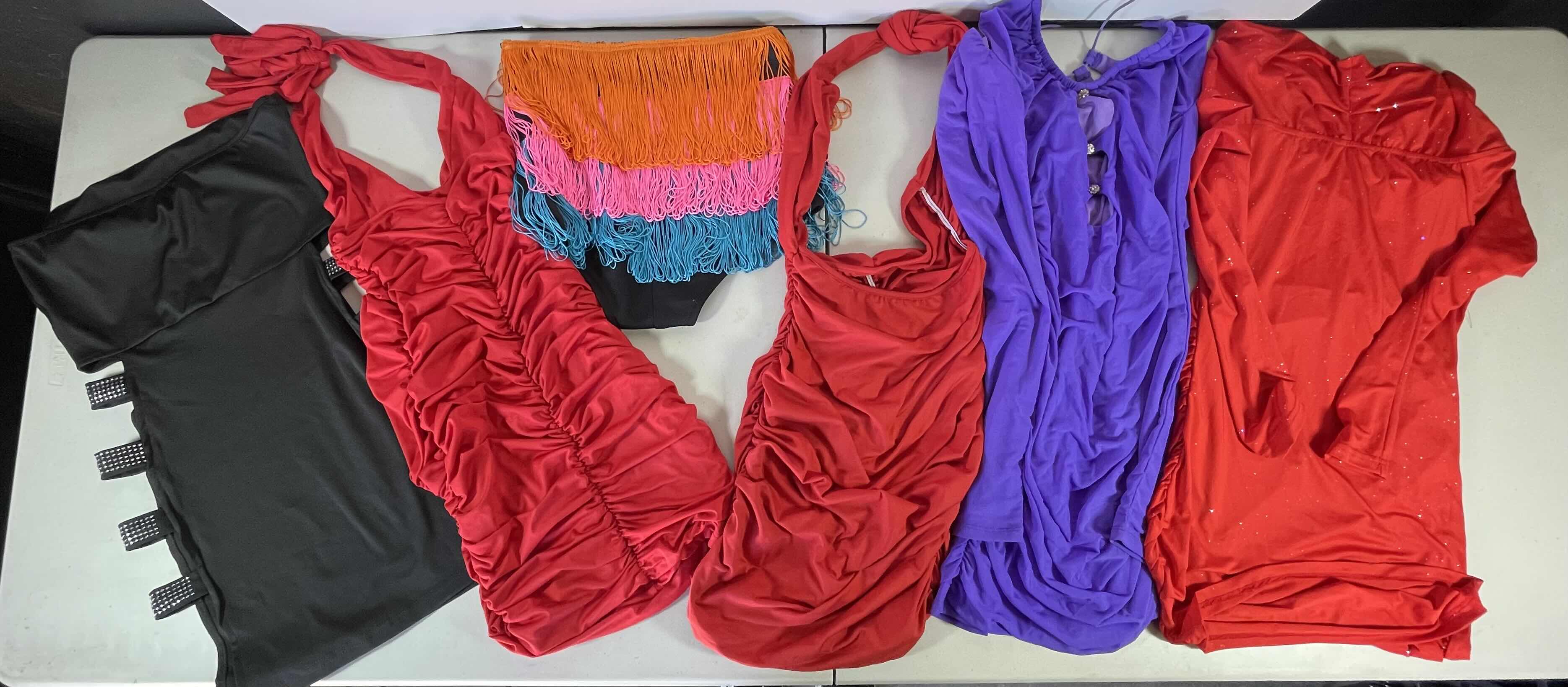 Photo 1 of WOMENS SHORT DRESSES AND SKIRTS SIZE SMALL