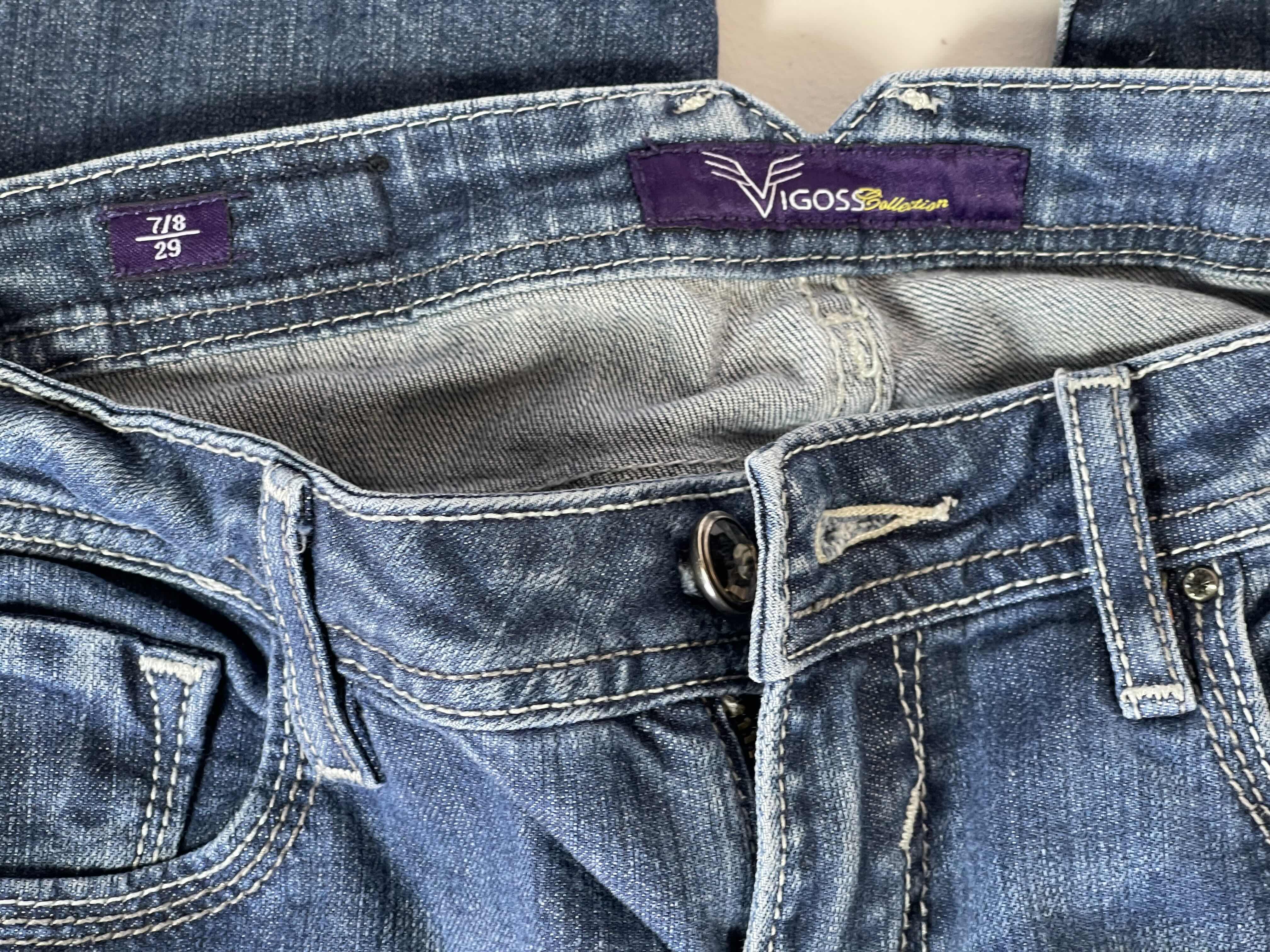 Photo 1 of WOMENS BLUE JEANS (3) & SHORTS - GUESS, VIGOS & DIVIDED SIZES 27, 29 & 6