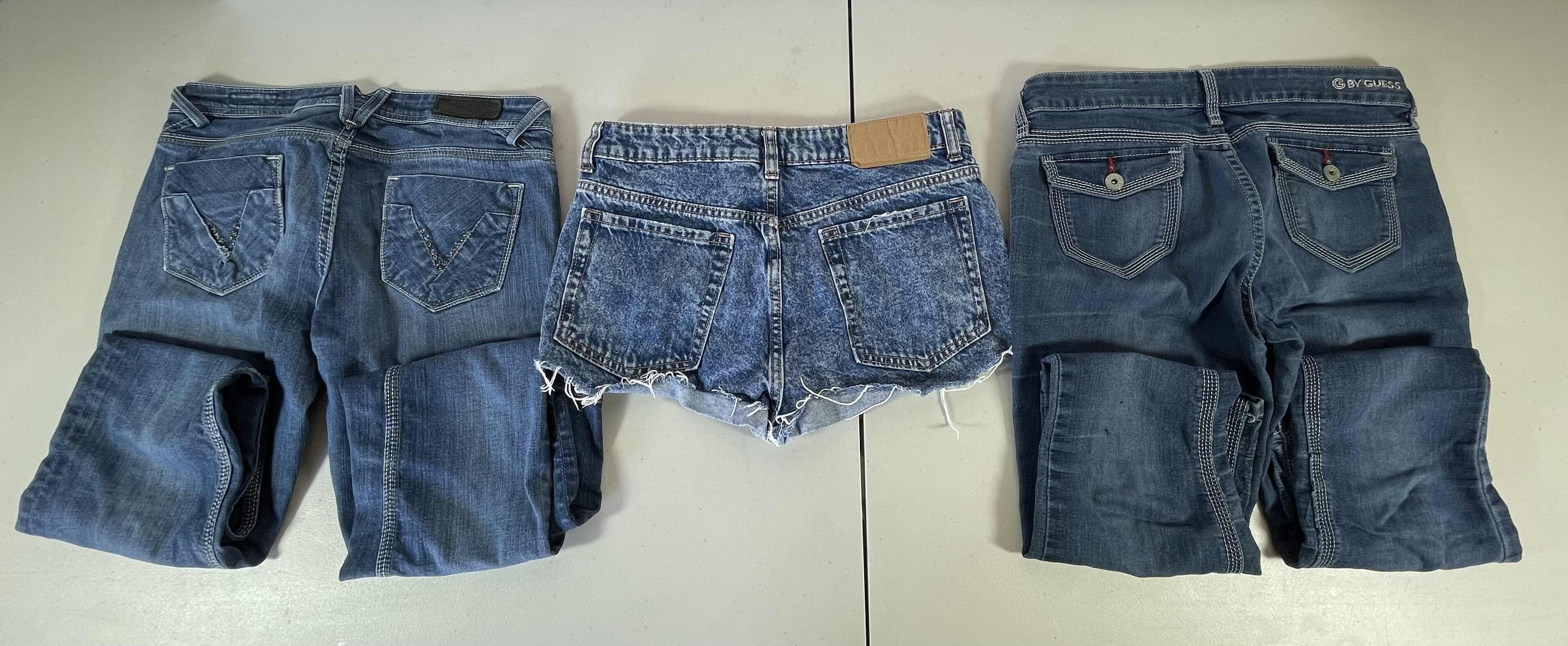 Photo 1 of WOMENS BLUE JEANS (3) & SHORTS - GUESS, VIGOS & DIVIDED SIZES 27, 29 & 6