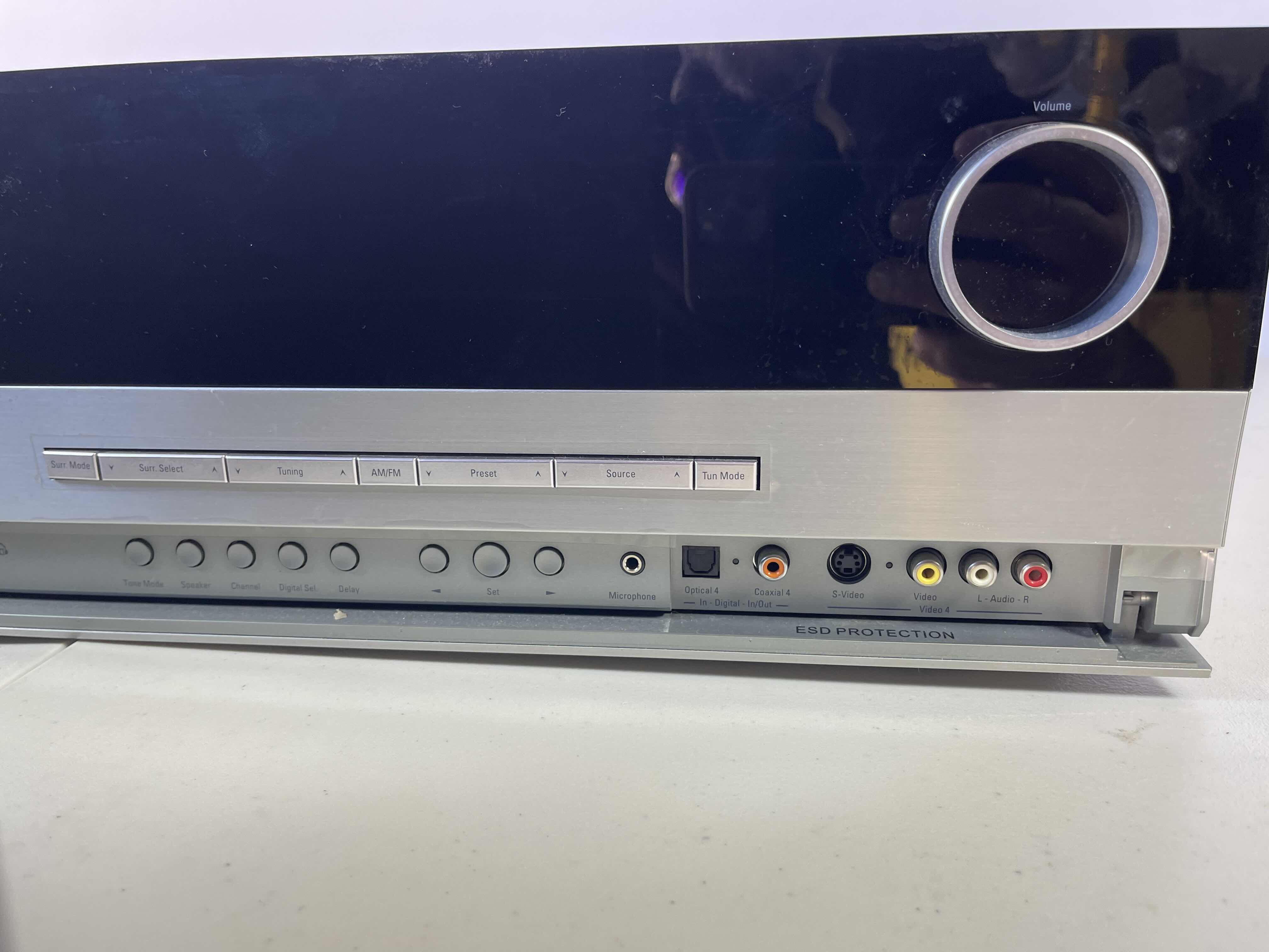 Photo 1 of HARMAN/KARDON MODEL AVR635 7.1 CHANNEL 75 WATT RECEIVER TUNER WITH WIRES AND CONTROLLER
