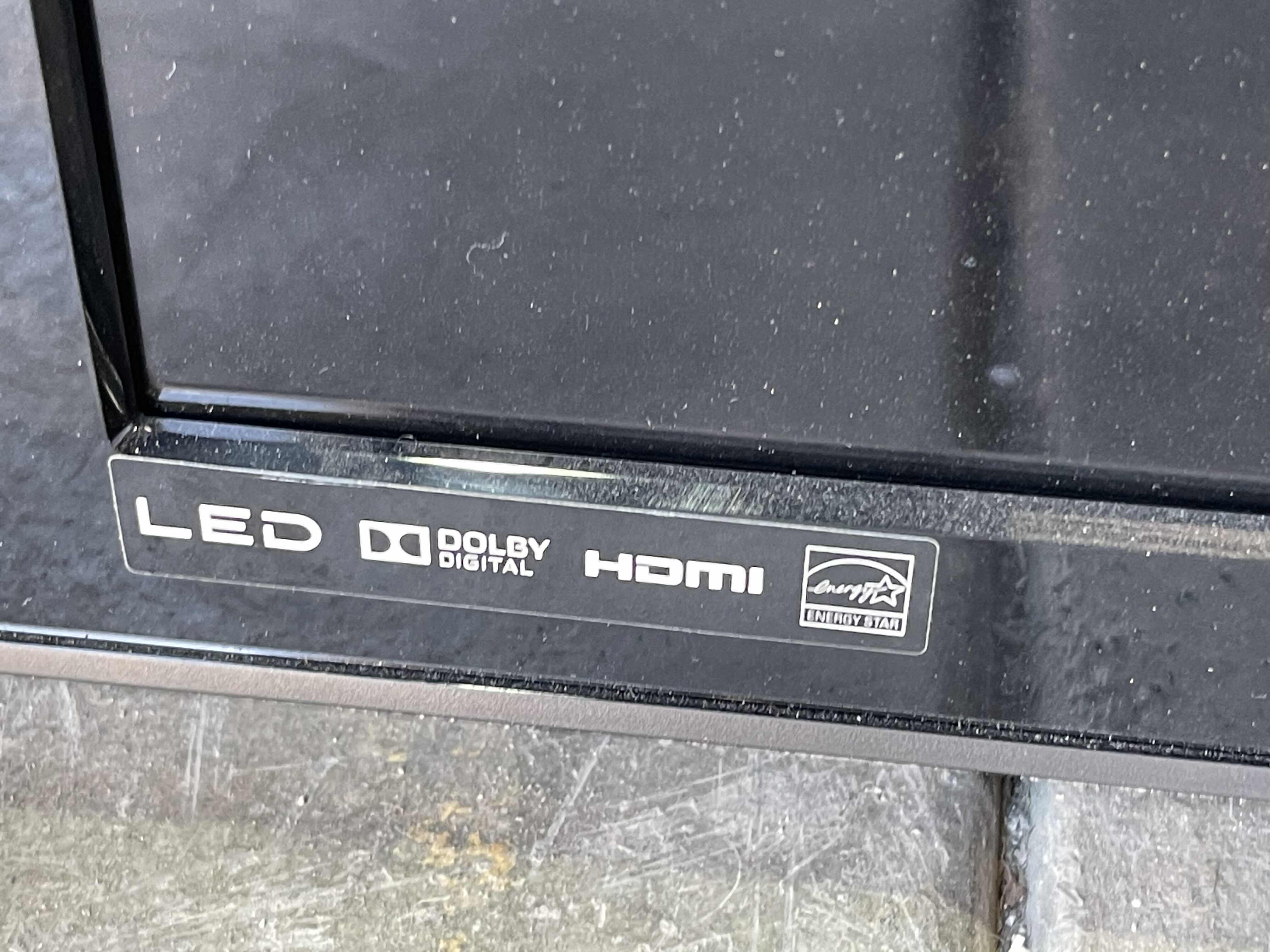 Photo 1 of EMERSON LF501EM5F 1080p 50” LED TV - INCLUDES LOGITECH UNIVERSAL REMOTE HARMONY 650 MSRP $250