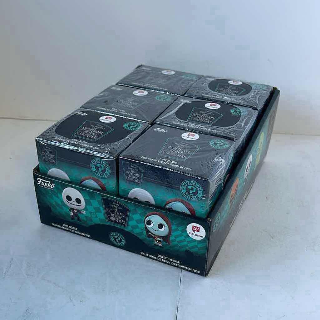 Photo 1 of FUNKO THE NIGHT BEFORE CHRISTMAS MYSTERY MINIS VINYL FIGURES BOX OF  (6)