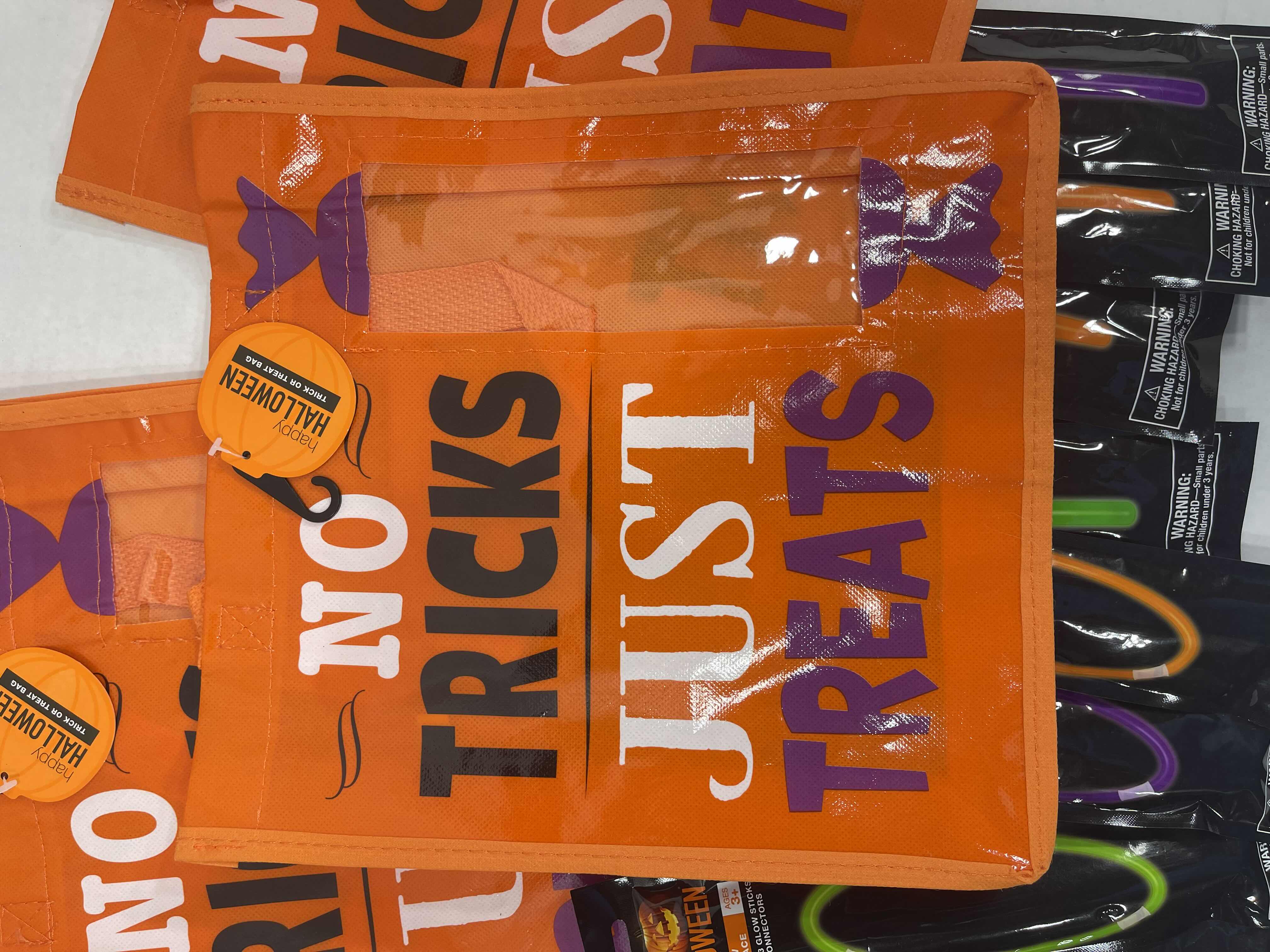 Photo 1 of HAPPY HALLOWEEN 12” ORANGE TRICK OR TREAT BAGS SEWN HANDLES WITH WINDOW (4), GLOW PENDANTS (4) & GLOW NECKLACES (4) NEW