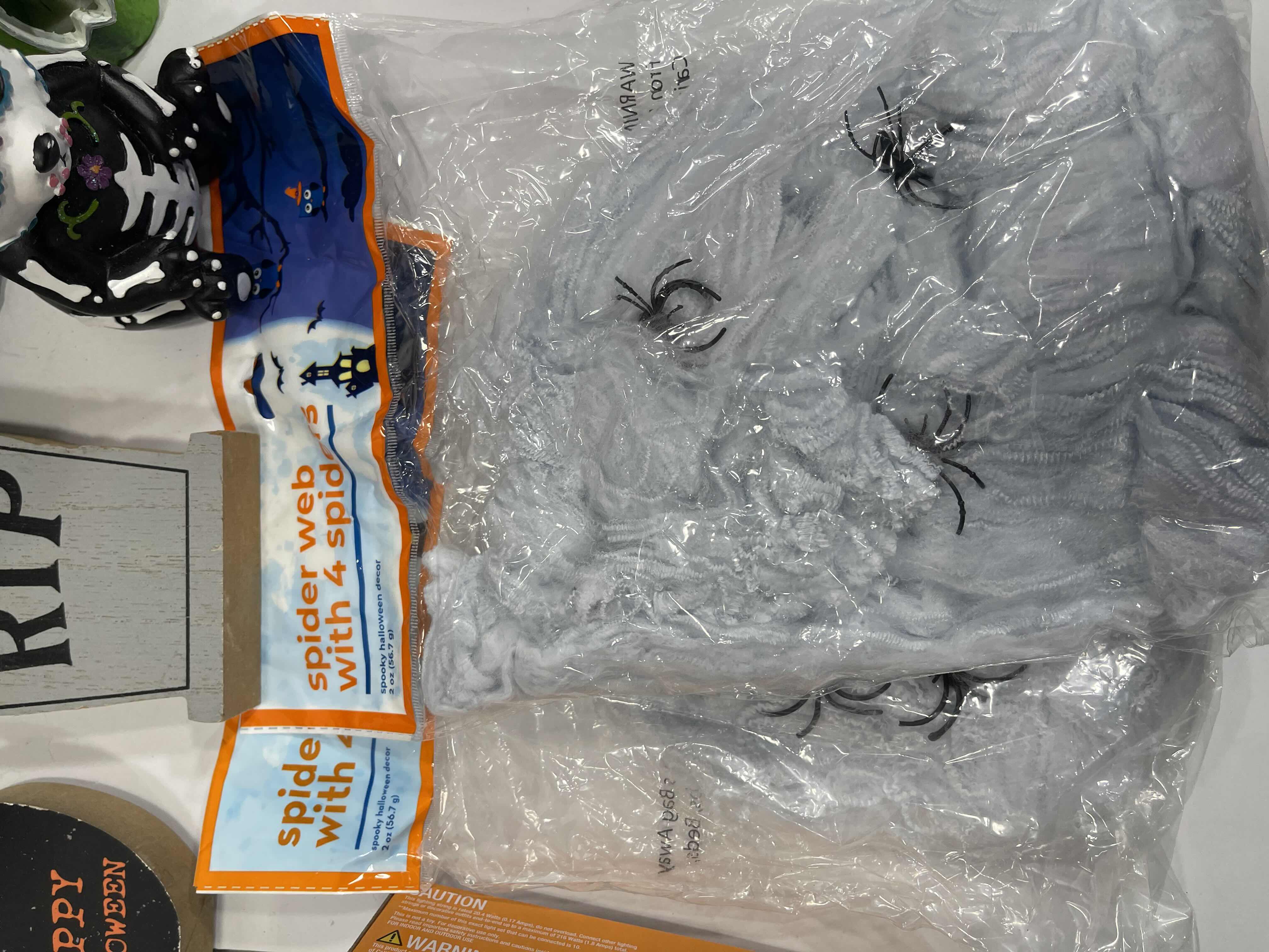 Photo 1 of HOME HALLOWEEN ROOM/TABLE TOP DECORATIONS LARGE ASSORTMENT LOT (18 ITEMS) MSRP $100