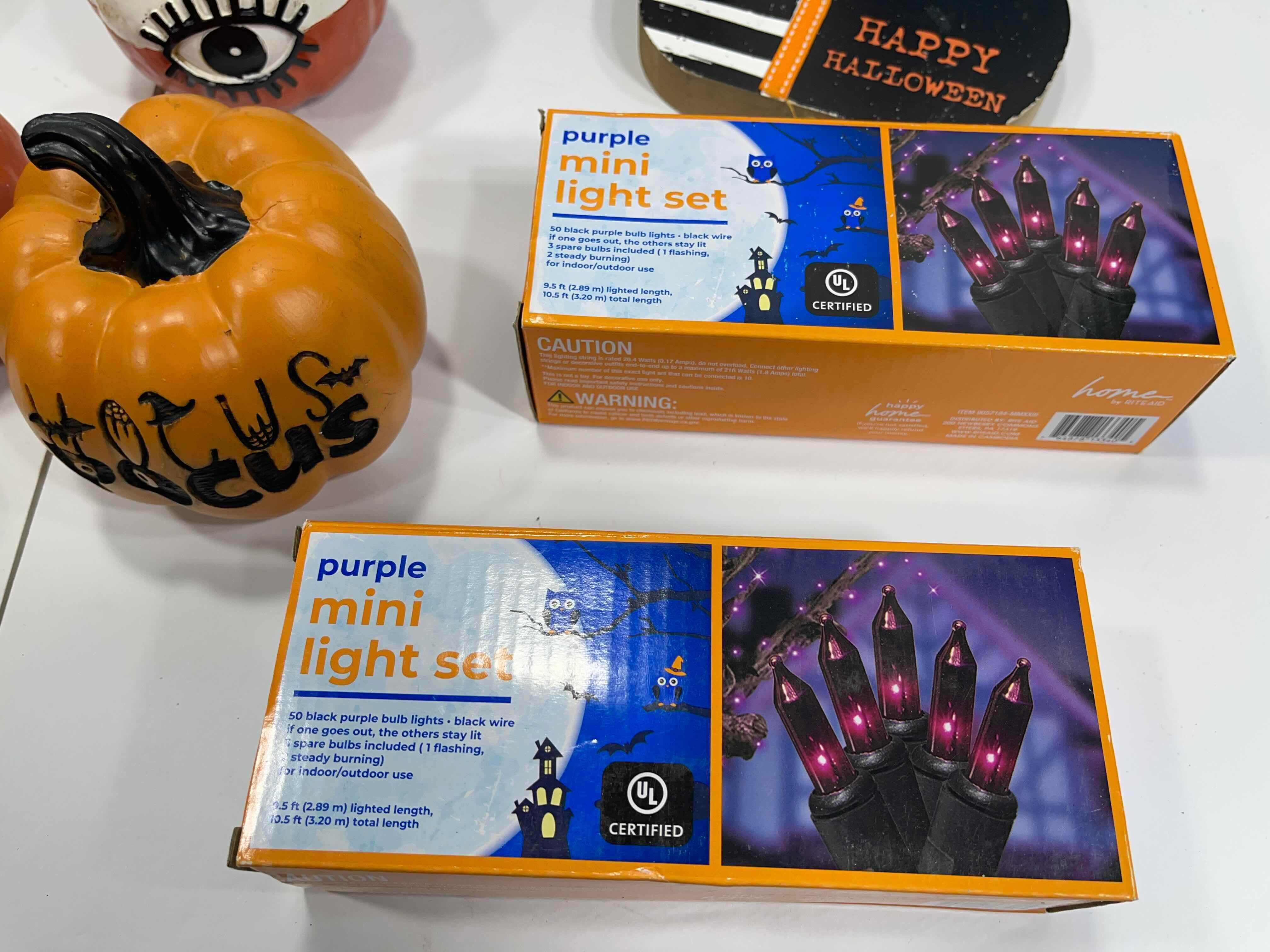 Photo 1 of HOME HALLOWEEN ROOM/TABLE TOP DECORATIONS LARGE ASSORTMENT LOT (20 ITEMS) MSRP $100