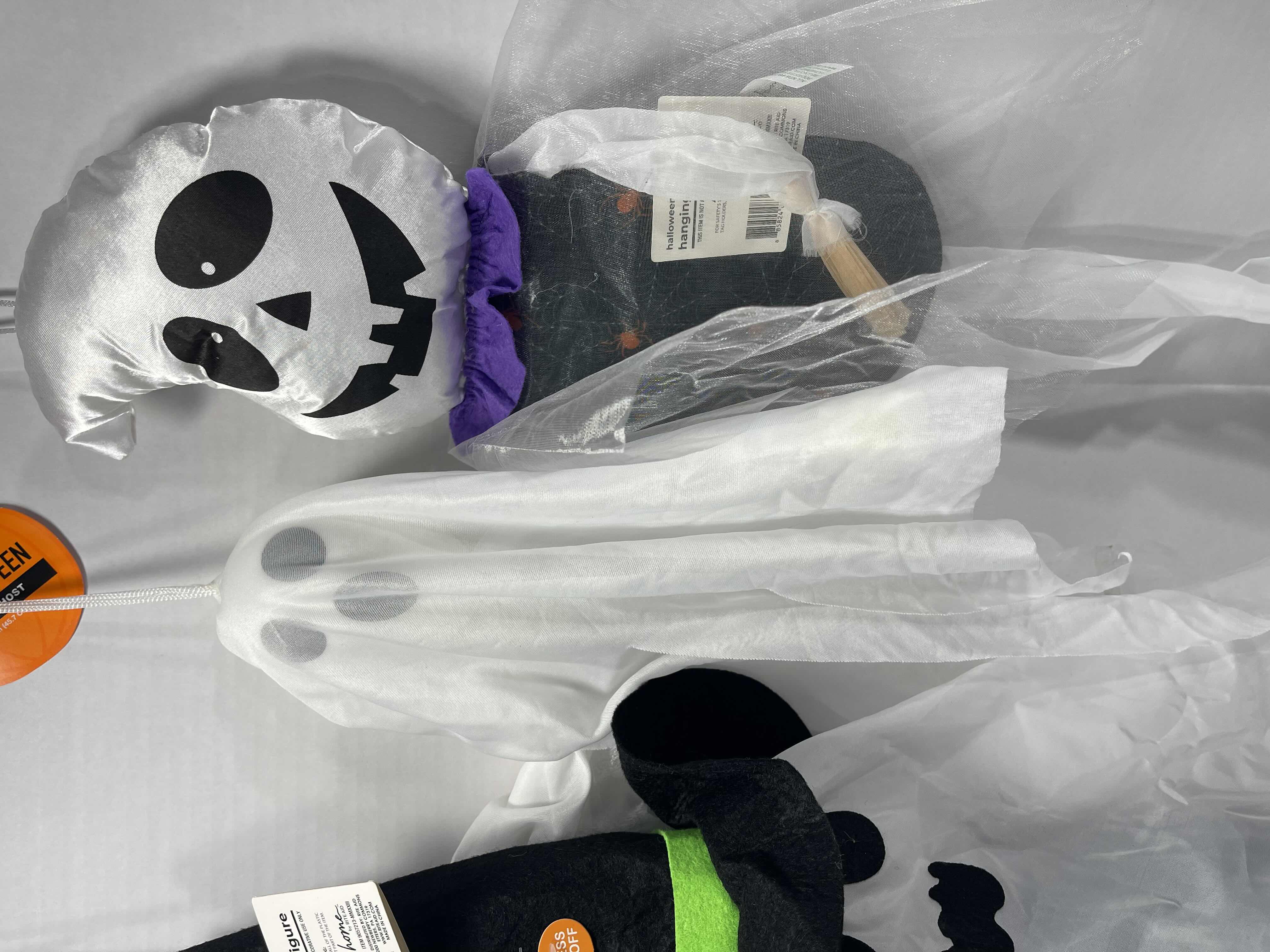 Photo 1 of HALLOWEEN HANGING DECORATIONS LOT (11 ITEMS) - TALK BACK HANGING FIGURE, GHOSTS & SKELETON NWT MSRP $90