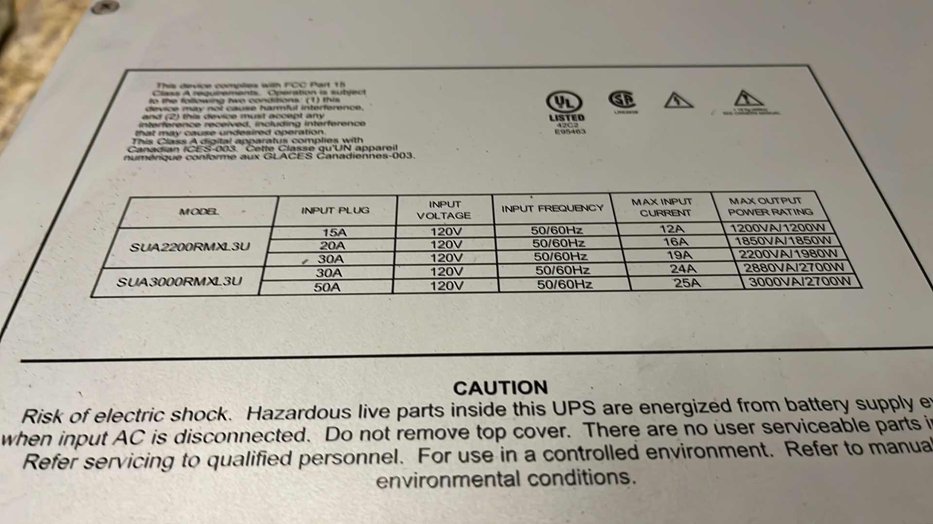 Photo 1 of APC SMART UPS 3000XL BATTERY BACKUP 240VOLT RACK MOUNT MODEL SU2200RMXL3U