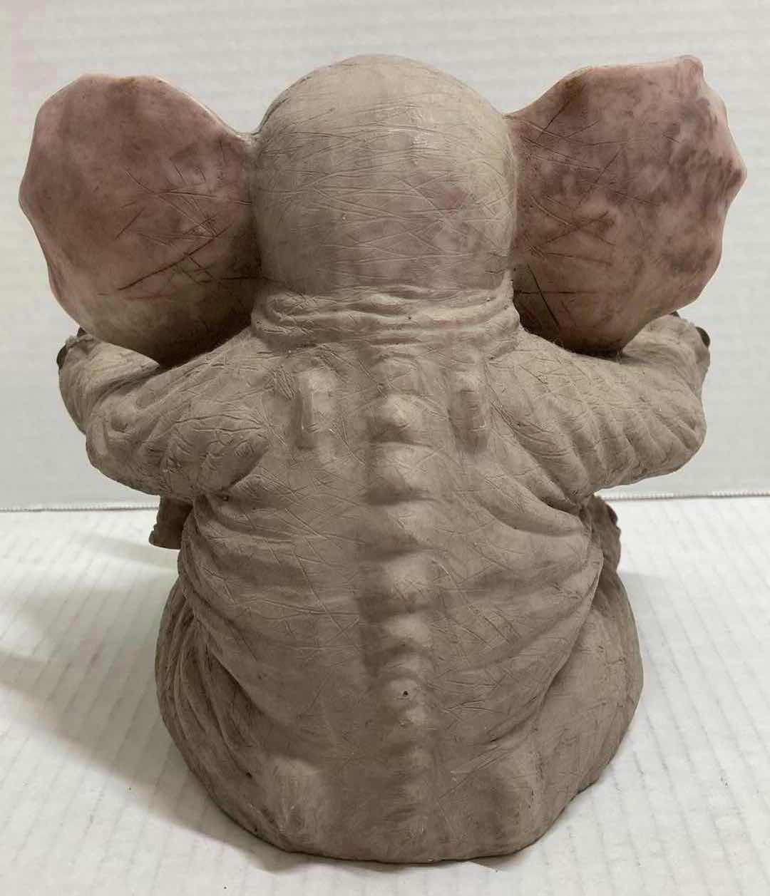 Photo 1 of MOTHER ELEPHANT W BABIES RESIN STATUE 9” X 7” H8”