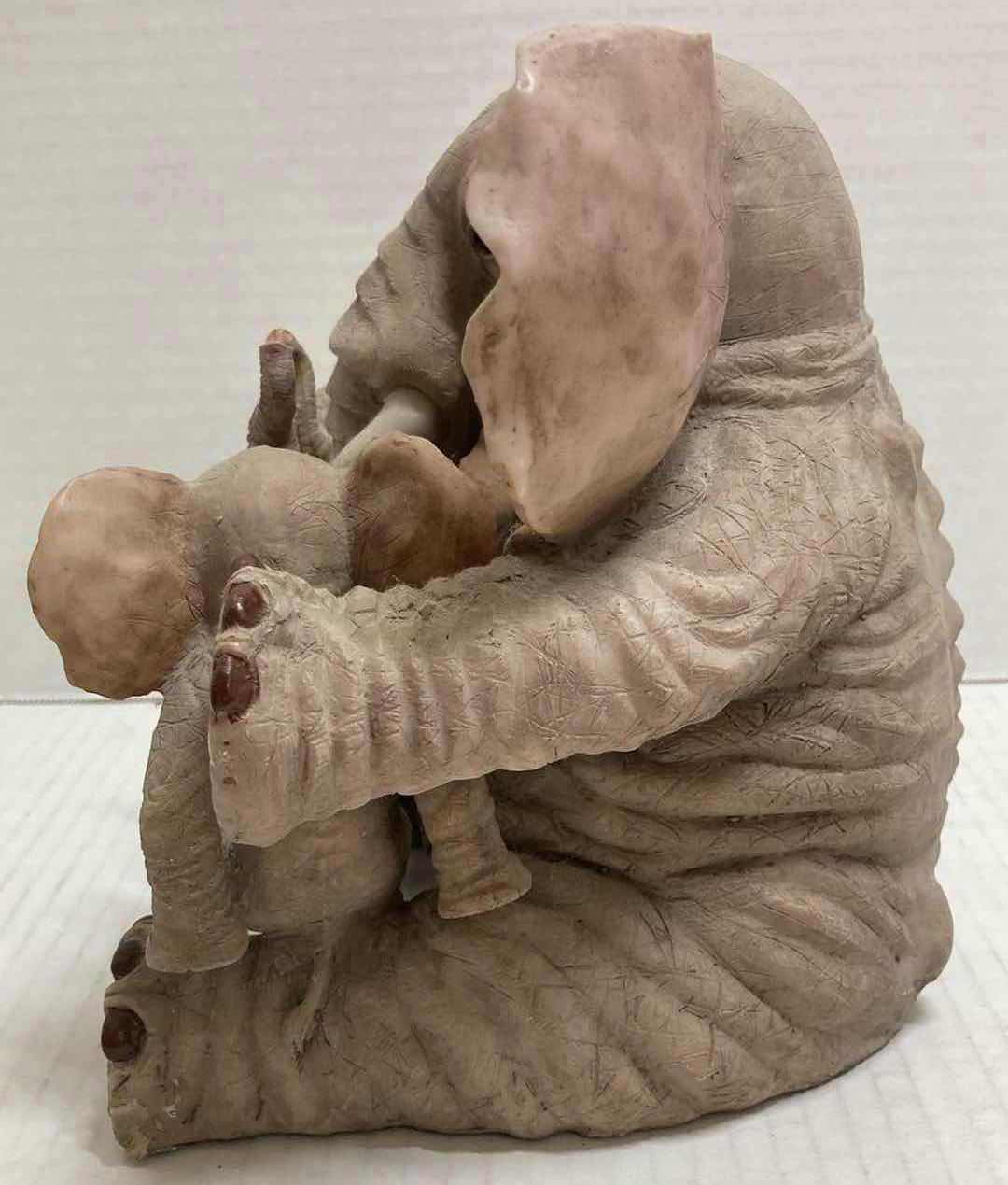 Photo 1 of MOTHER ELEPHANT W BABIES RESIN STATUE 9” X 7” H8”