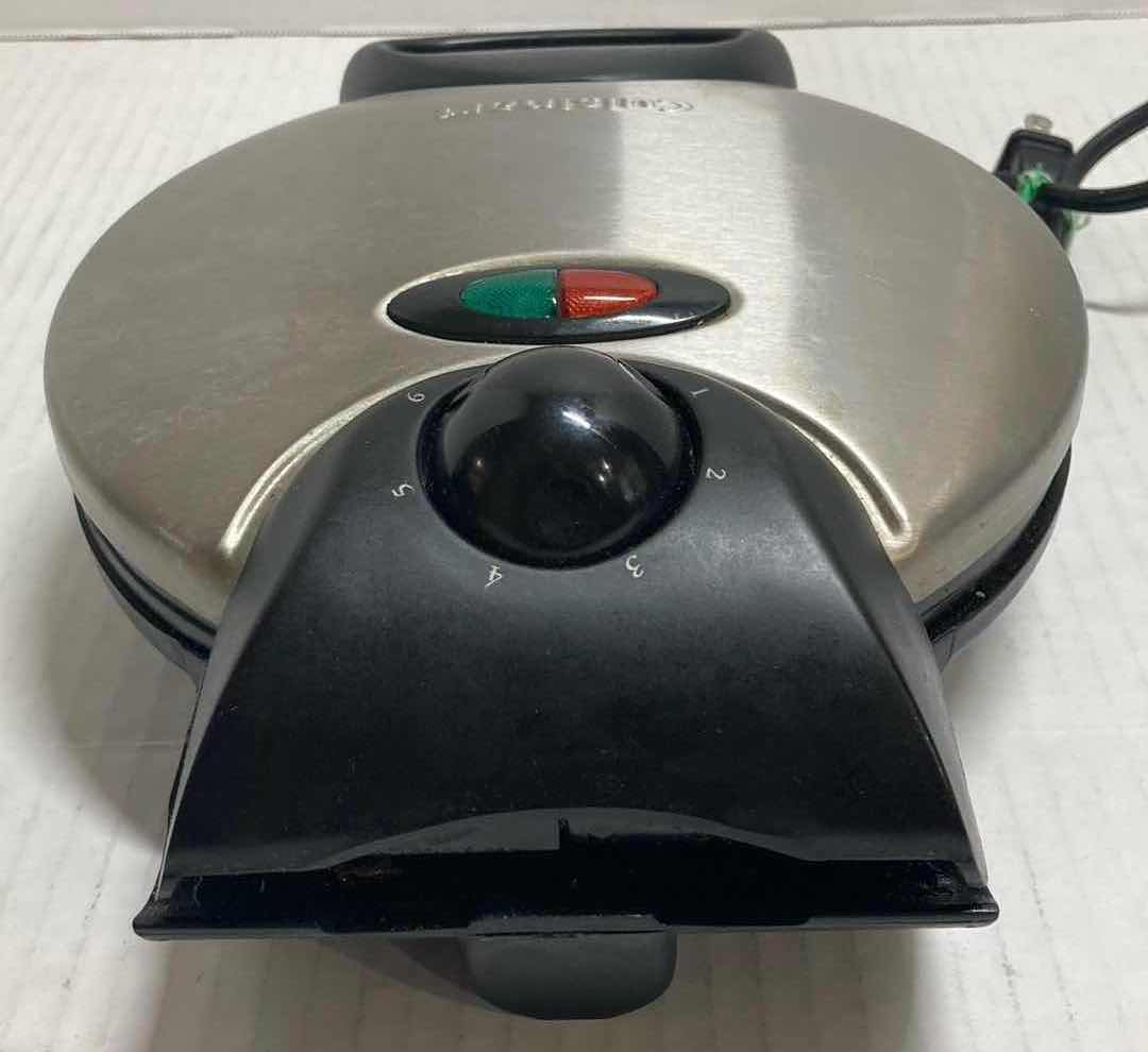 Photo 1 of CUISINART HEART SHAPED WAFFLE MAKER MODEL WMR-HBC