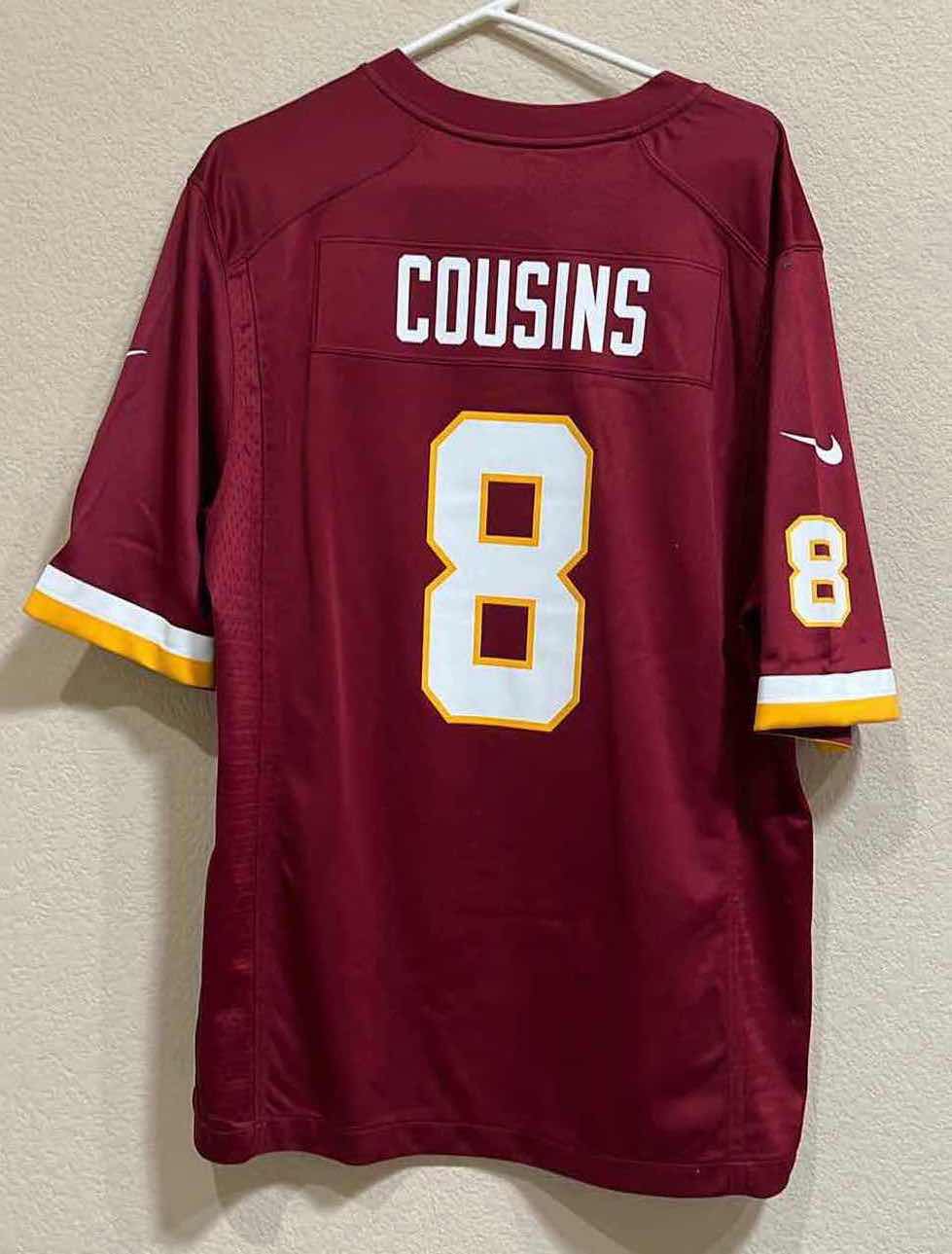 Photo 1 of NFL FOOTBALL WASHINGTON REDSKINS QB COUSINS NO. 8 NIKE JERSEY MENS SIZE LG