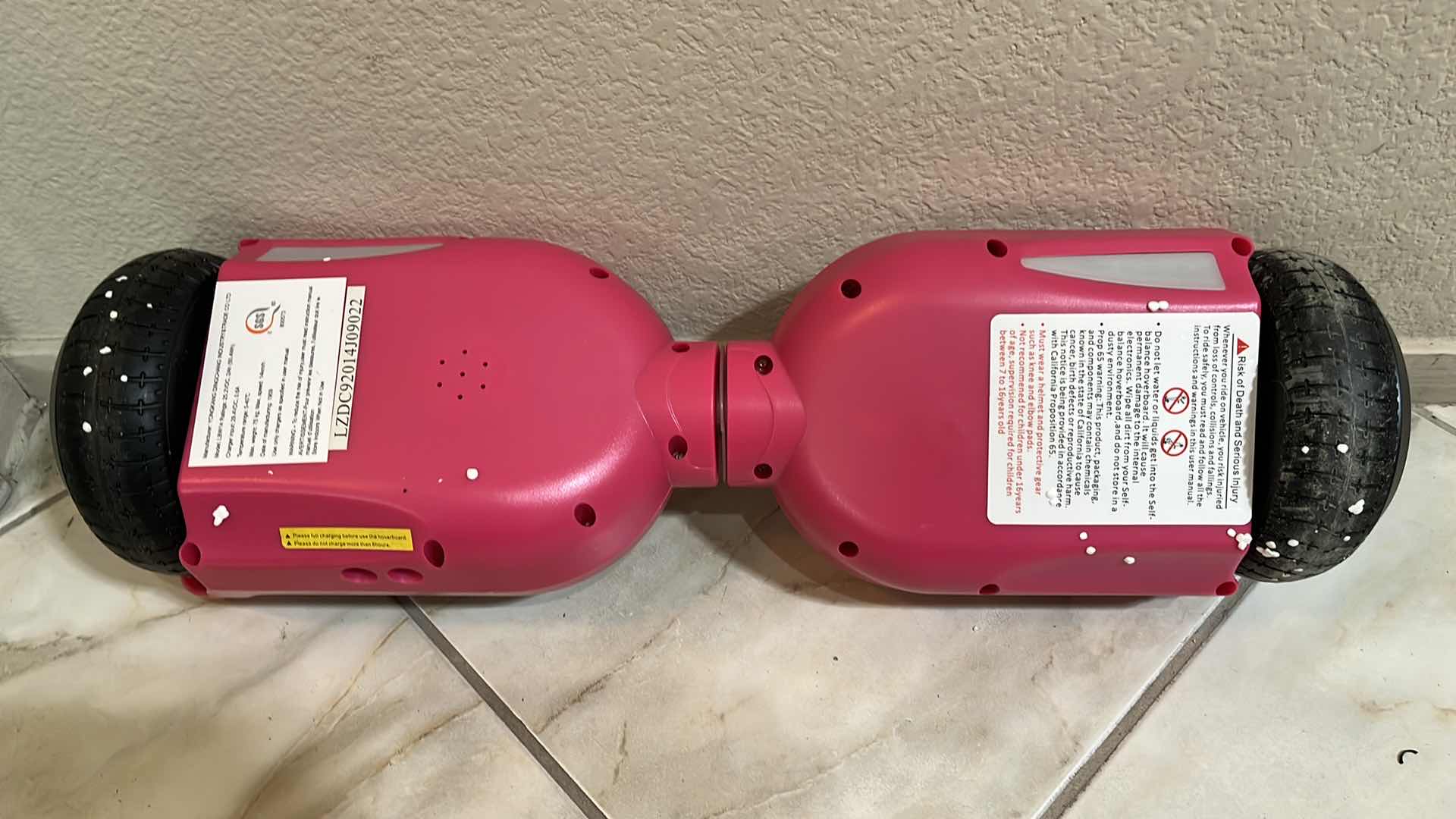 Photo 1 of HOVERSTAR PINK ANTI-SLIP PEDALS LED MOVEMENT INDICATORS ELECTRIC BALANCE WHEEL HOVERBOARD