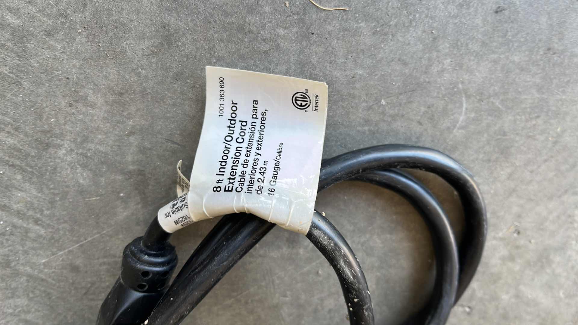 Photo 1 of 6 OUTLET PLUG W 2 8FT EXTENSION CORDS