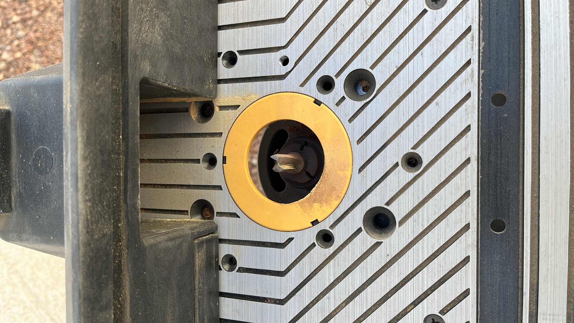 Photo 1 of CRAFTSMAN ROUTER BENCH TABLE 40.5” X 22.5” H43.5”