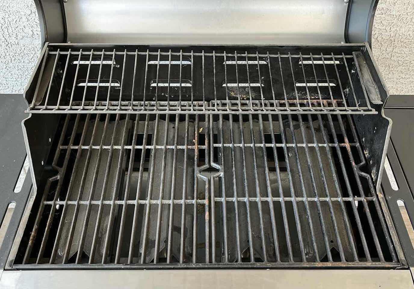 Photo 1 of KENMORE STAINLESS STEEL & BLACK 4 BURNER PROPANE GAS GRILL BBQ MODEL 146.16222010 W BBQ ACCESSORIES