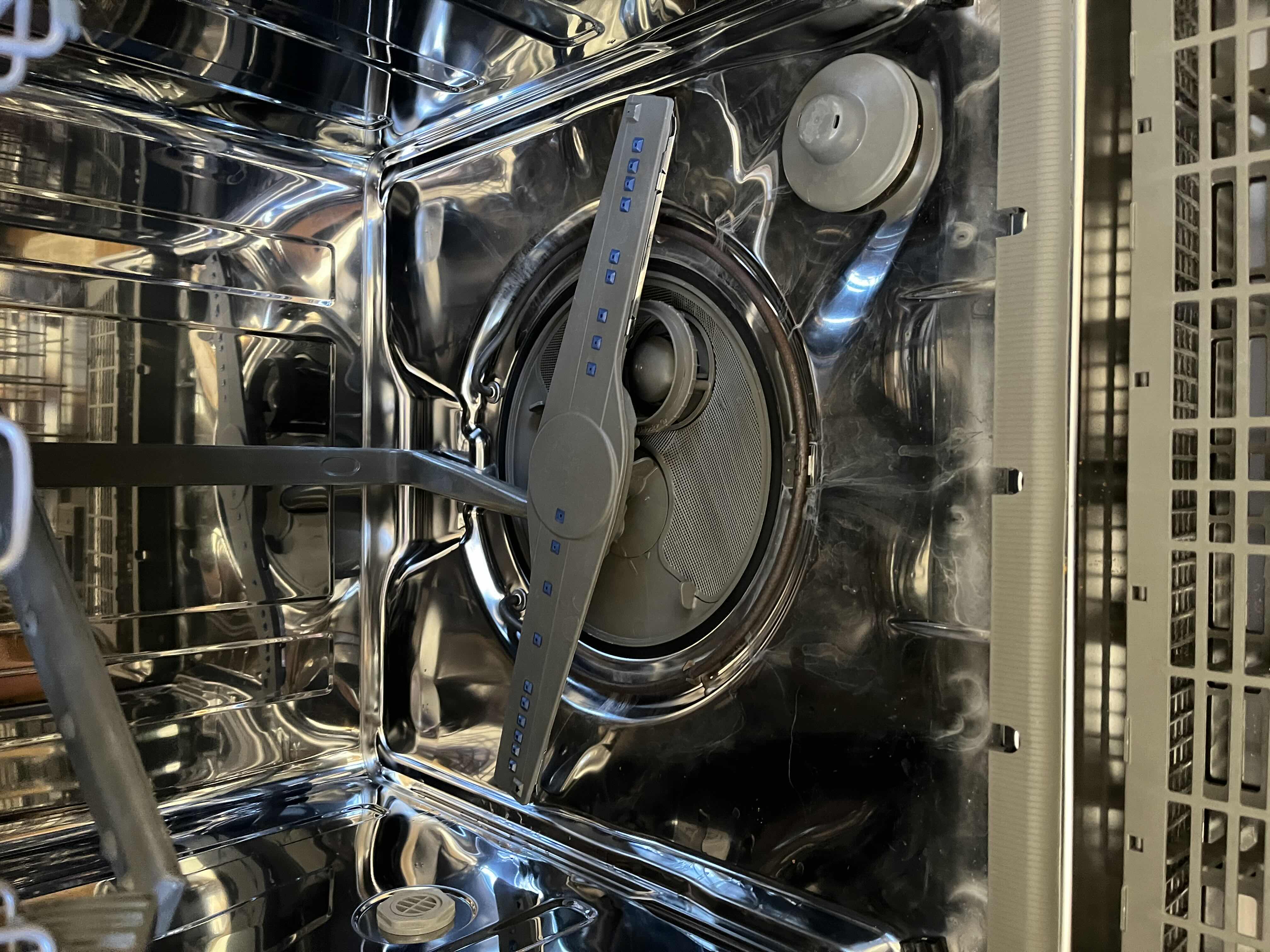 View 5 of WHIRLPOOL WHITE FINISH DISHWASHER MODEL WDTA50SAHWO TYPE 582-1 (READ NOTES)