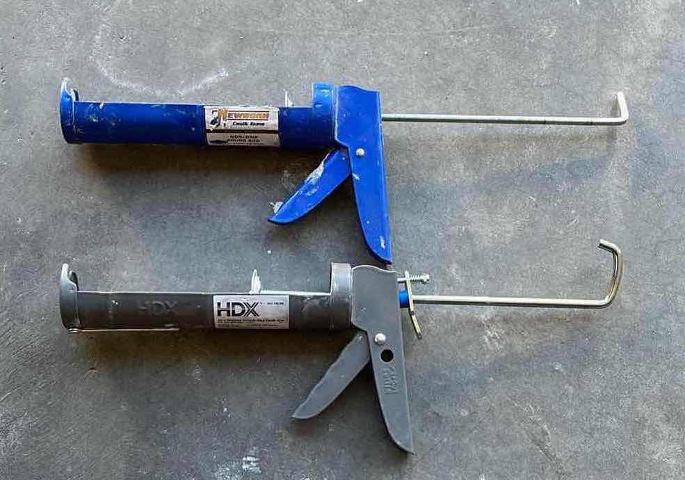 Photo 1 of NEWBORN 10OZ CAULK GUN & HDX 10OZ DRIPLESS SMOOTH ROD CAULK GUN