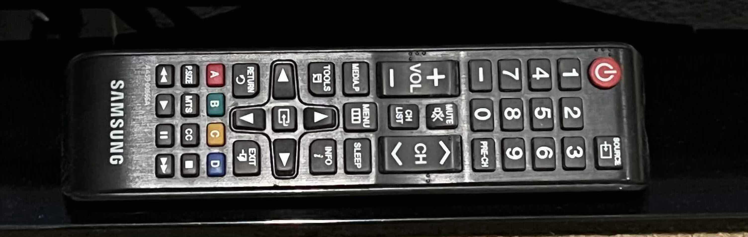 Photo 1 of SAMSUNG 32” LED HD TV W REMOTE MODEL UN32EH4003V