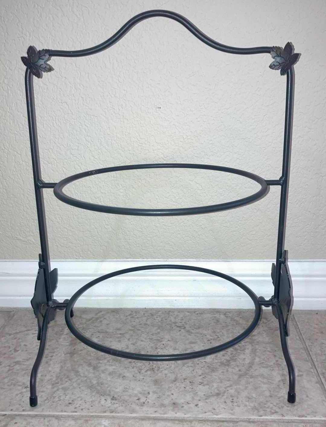 Photo 1 of LONGABERGER FOUNDRY COLLECTION BLACK WROUGHT IRON 2-TIER PIE STANDS 11.5” X 9.5” H16”