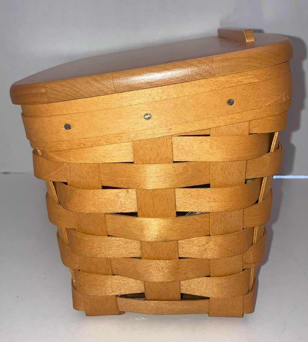 Photo 1 of LONGABERGER CLASSIC RECIPE MAPLE WOOD BASKET W LID & BASKET PROTECTOR 8.5” X 6” H6”