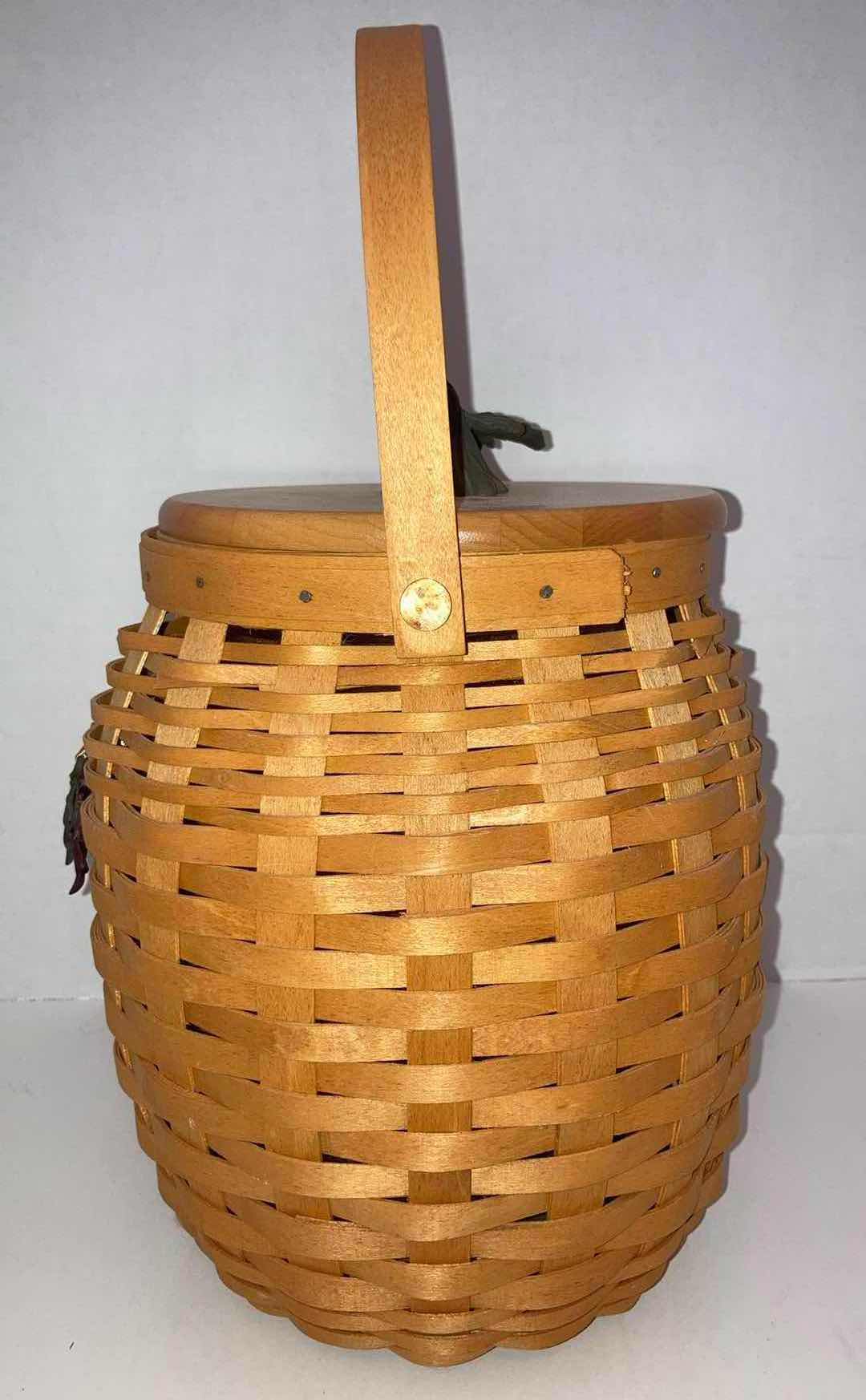 Photo 1 of LONGABERGER 2000 OCTOBER FIELDS MAPLE WOOD BASKET W LID & BASKET PROTECTOR 7” X 7” H11.5”