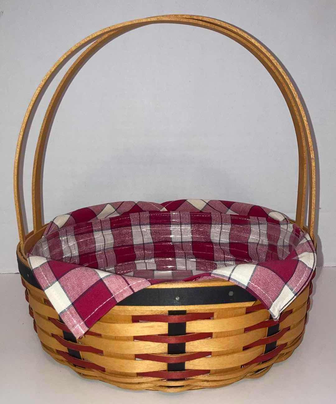 Photo 1 of LONGABERGER 2002 ALL ANERICAN CASSEROLE PIE MAPLE WOOD BASKET W RED PLAID FABRIC LINER & BASKET PROTECTOR 10.5” X 10.5” H3.5”