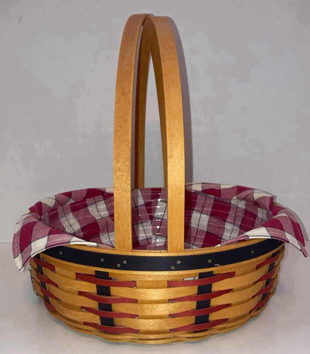Photo 1 of LONGABERGER 2002 ALL ANERICAN CASSEROLE PIE MAPLE WOOD BASKET W RED PLAID FABRIC LINER & BASKET PROTECTOR 10.5” X 10.5” H3.5”